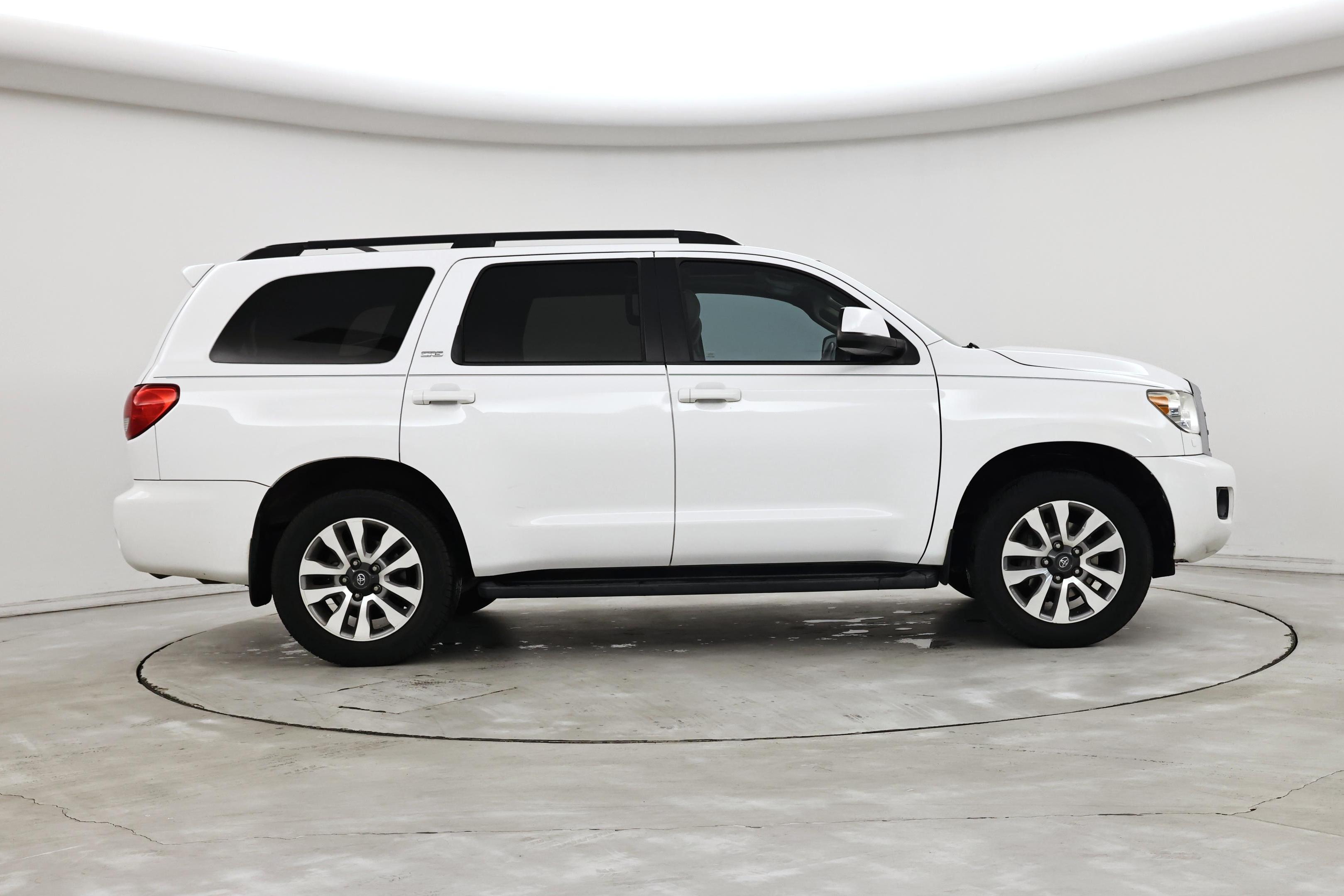 Thumbnail: 2015 Toyota Sequoia - 7