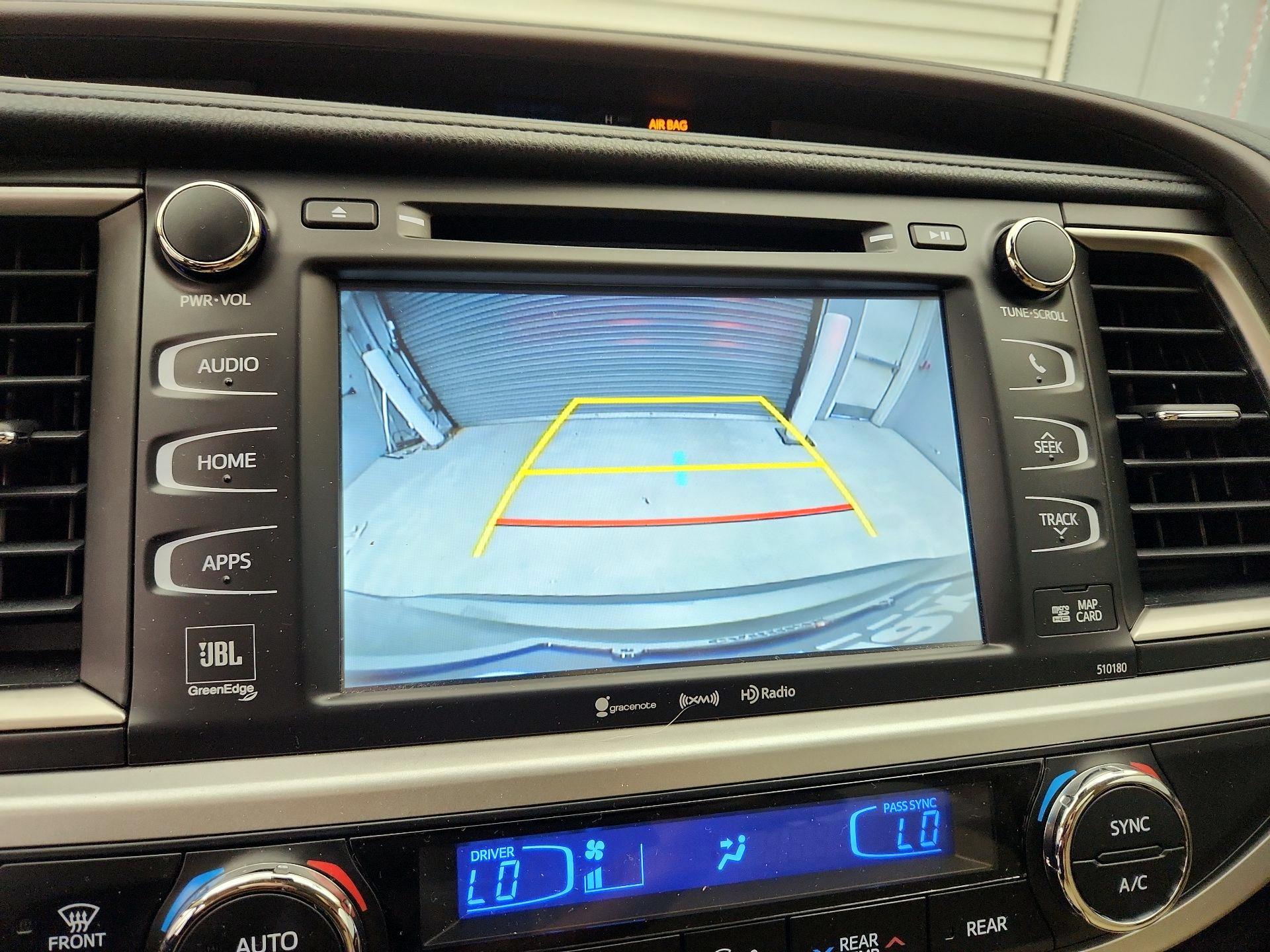 Thumbnail: 2017 Toyota Highlander - 14