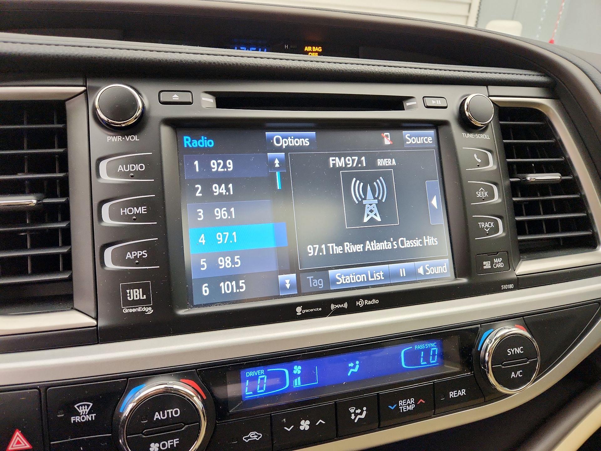 Thumbnail: 2017 Toyota Highlander - 15