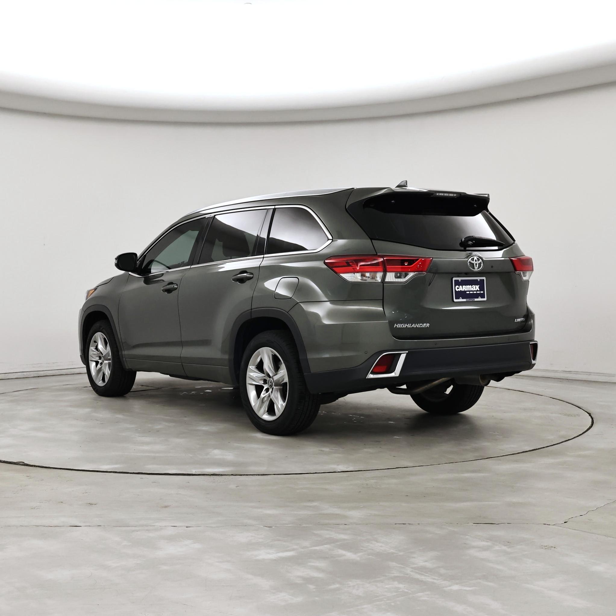 Thumbnail: 2017 Toyota Highlander - 2