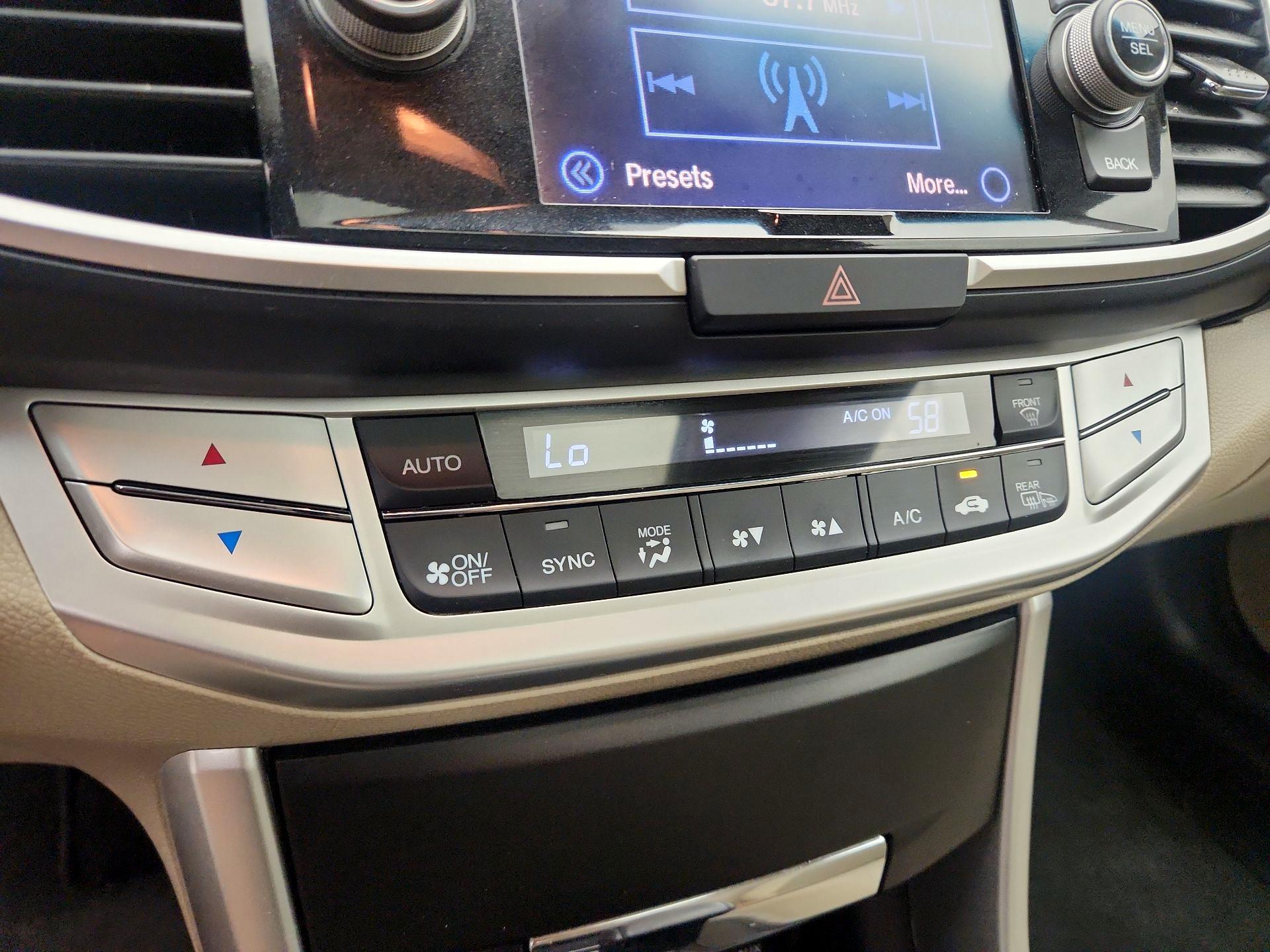 Thumbnail: 2015 Honda Accord - 16