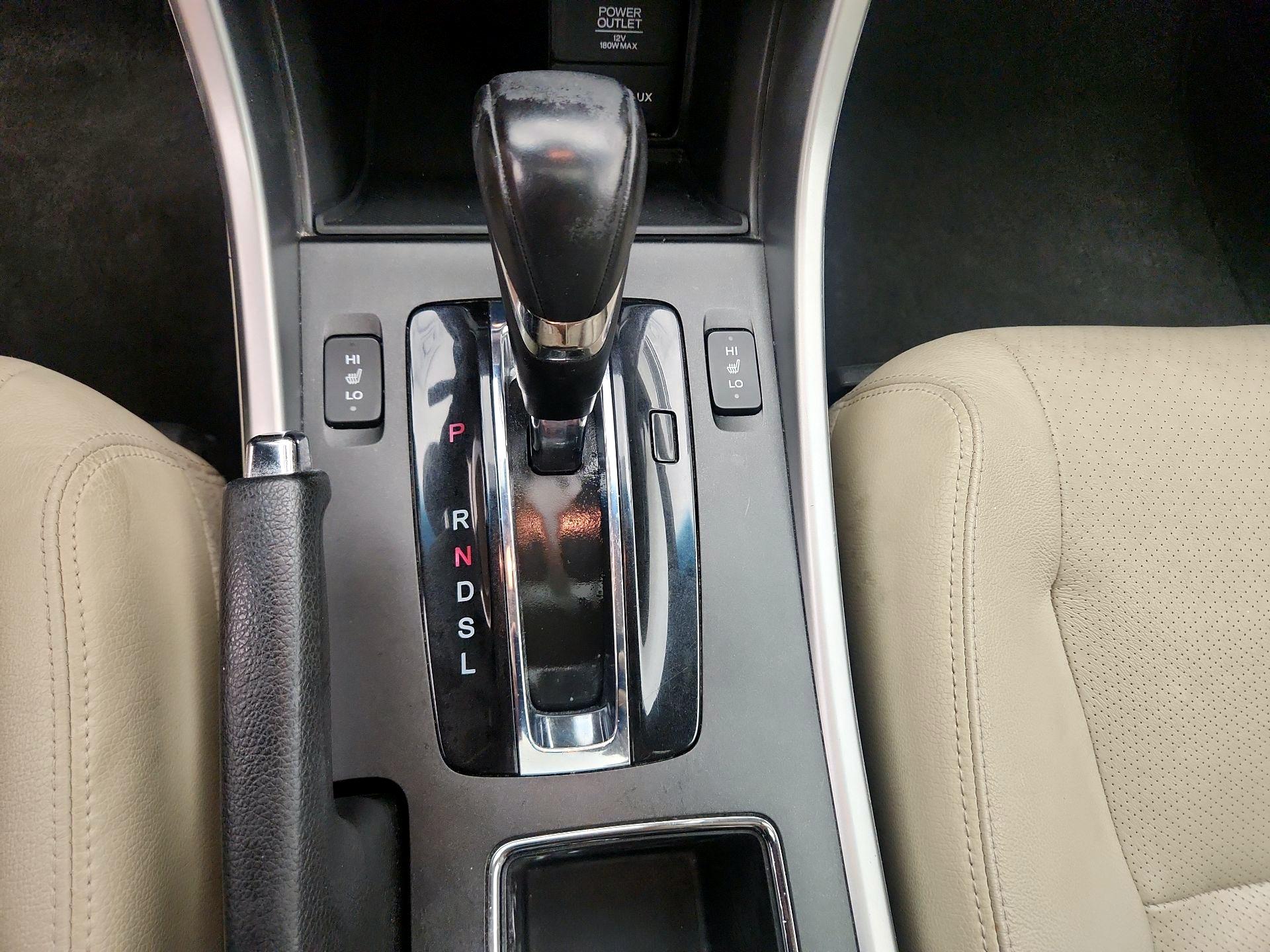 Thumbnail: 2015 Honda Accord - 17