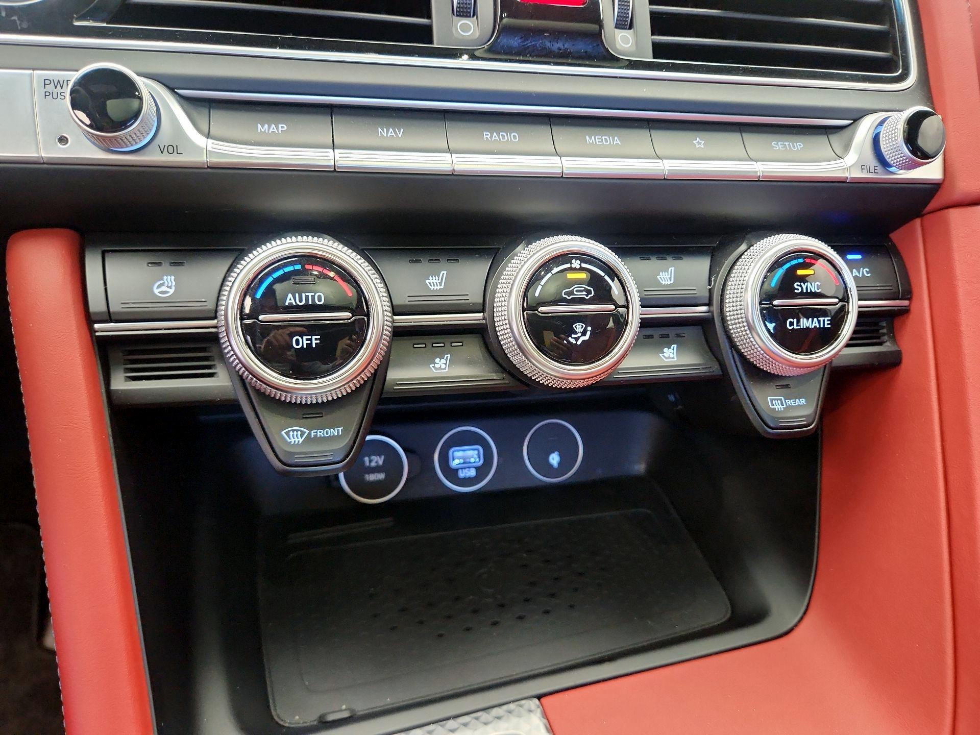 Thumbnail: 2022 Genesis G70 - 17