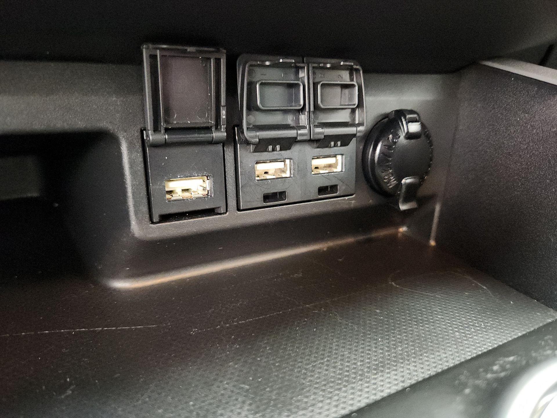 Thumbnail: 2021 Toyota Highlander - 19