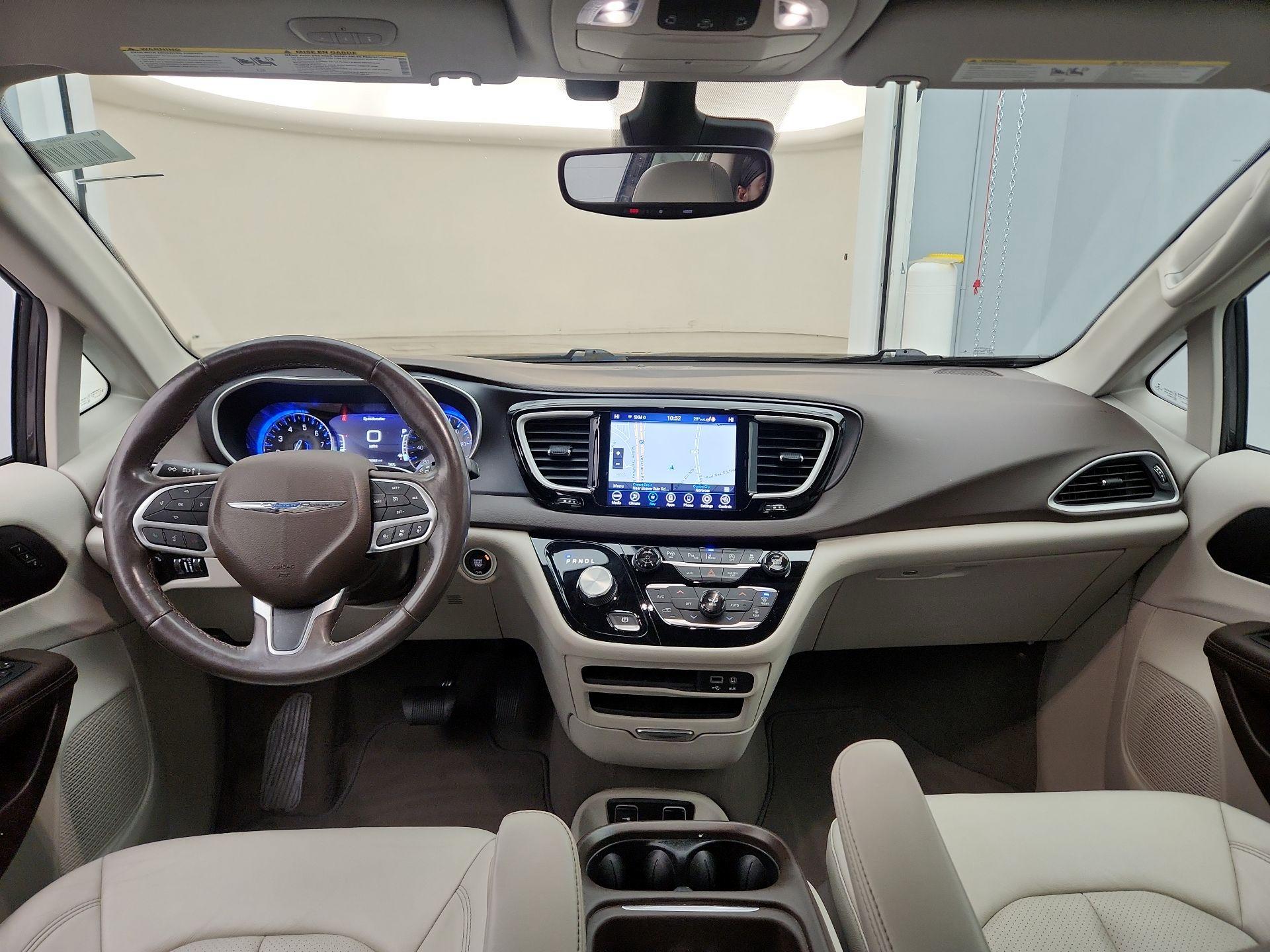 Thumbnail: 2020 Chrysler Pacifica - 9