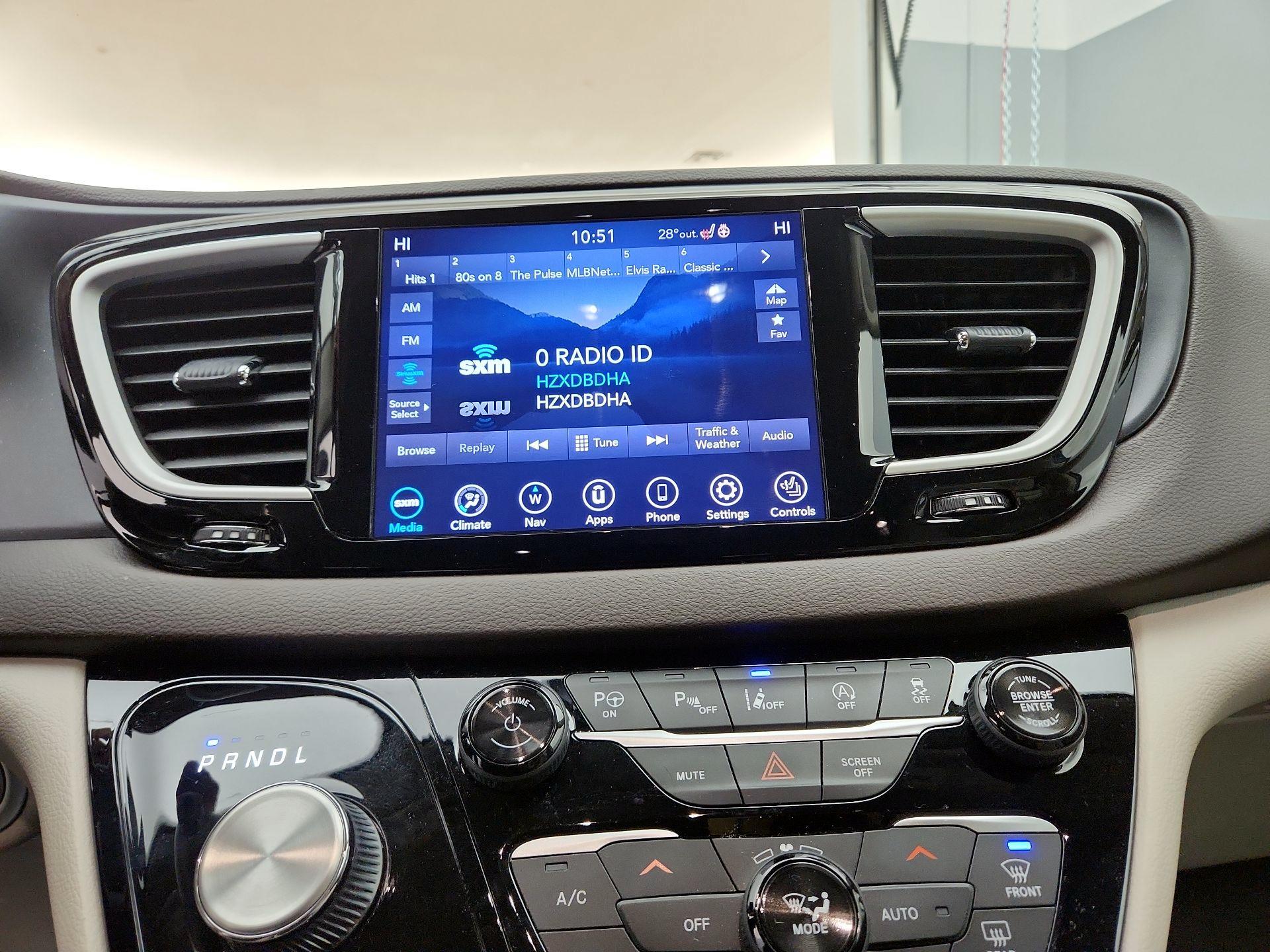 Thumbnail: 2020 Chrysler Pacifica - 16