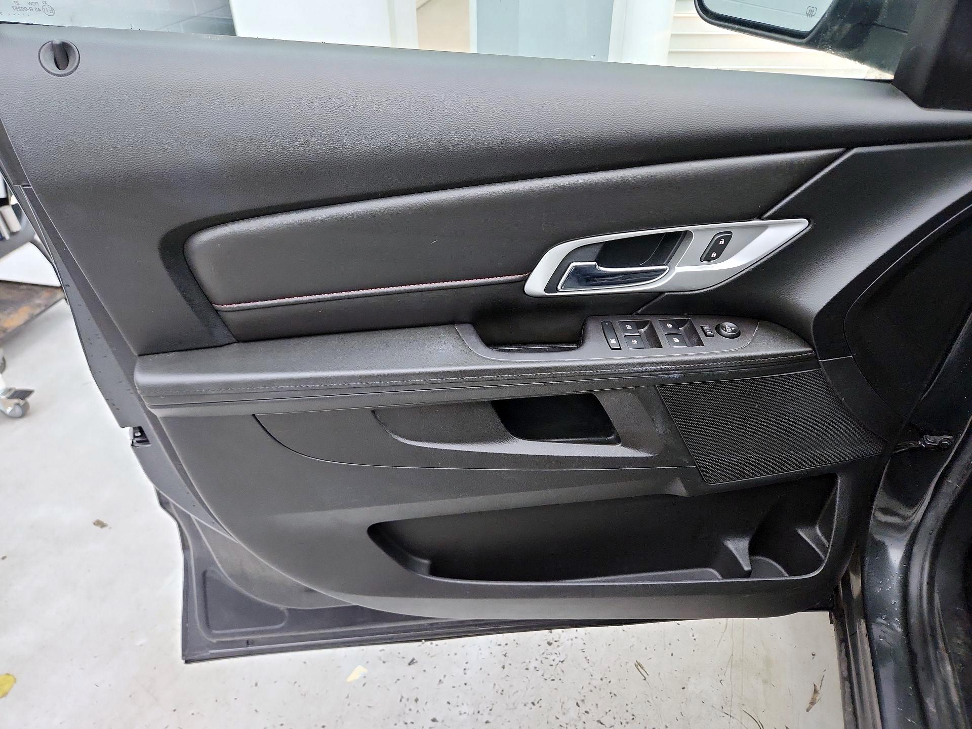 Thumbnail: 2017 GMC Terrain - 12