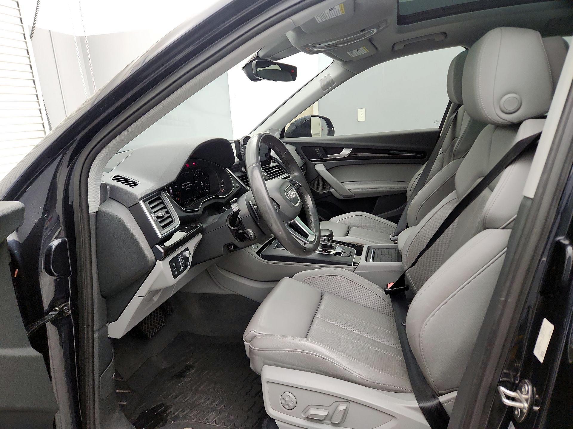 Thumbnail: 2019 Audi Q5 - 11