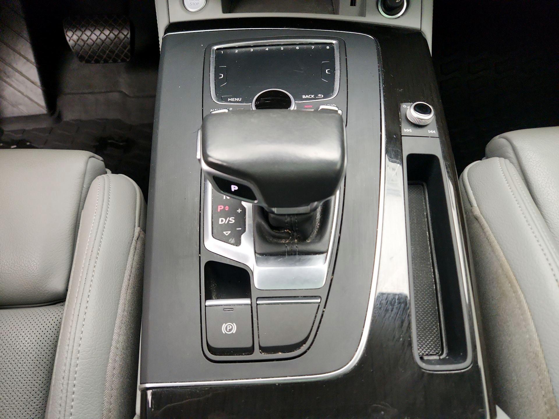 Thumbnail: 2019 Audi Q5 - 18