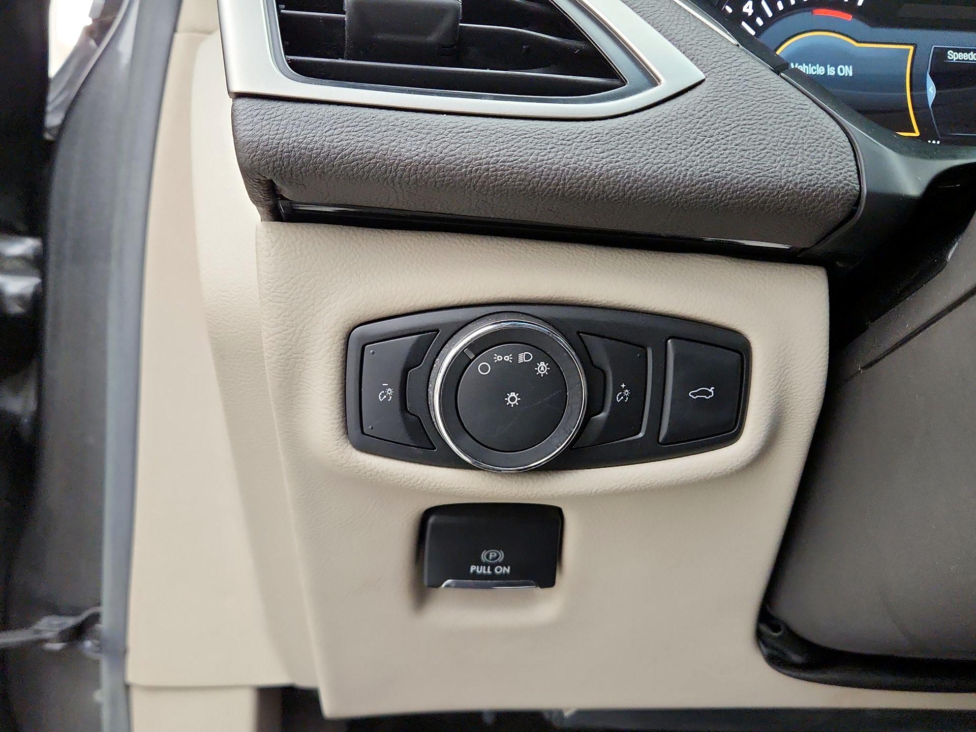 Thumbnail: 2017 Lincoln MKZ - 13