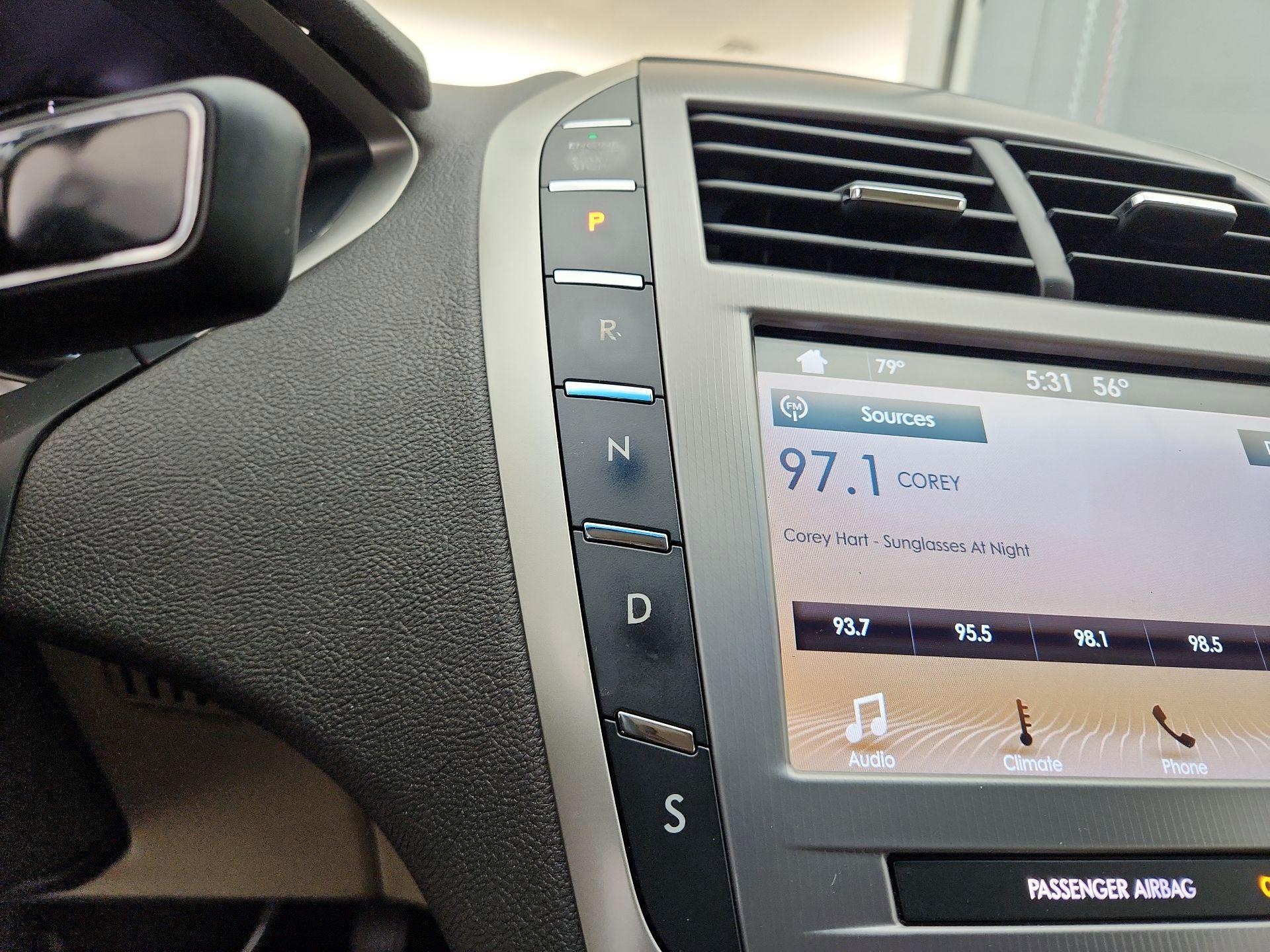 Thumbnail: 2017 Lincoln MKZ - 17