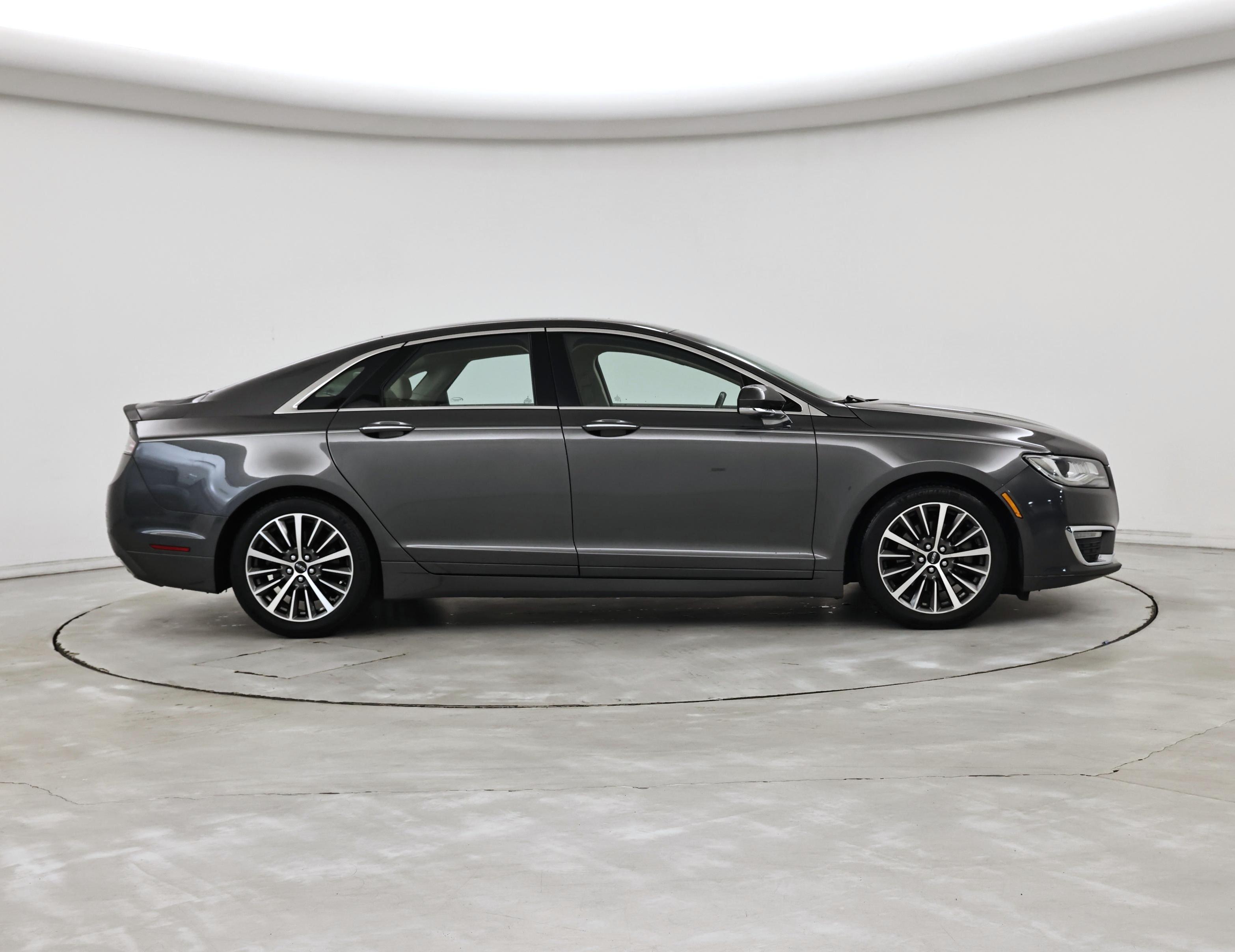 Thumbnail: 2017 Lincoln MKZ - 7