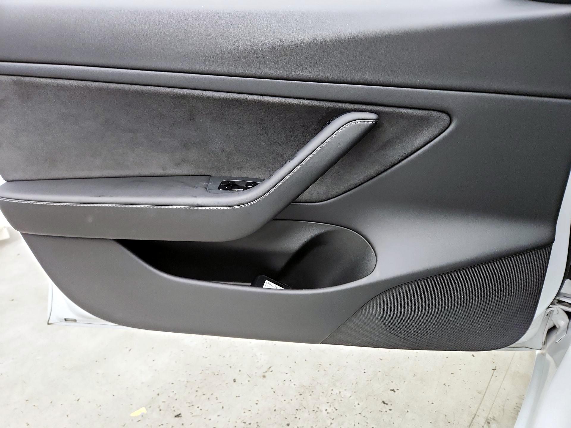 Thumbnail: 2021 Tesla Model 3 - 12