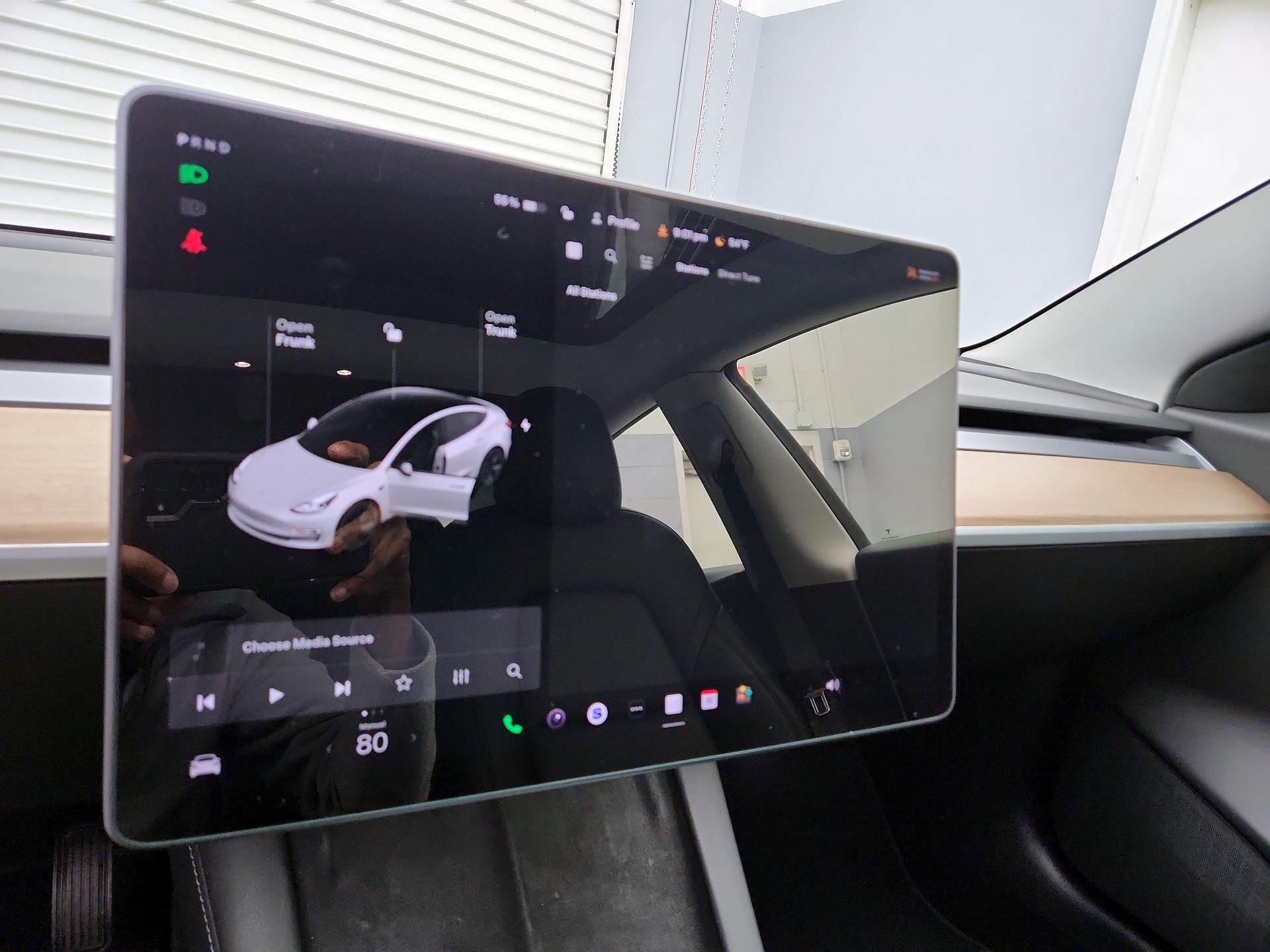 Thumbnail: 2021 Tesla Model 3 - 15