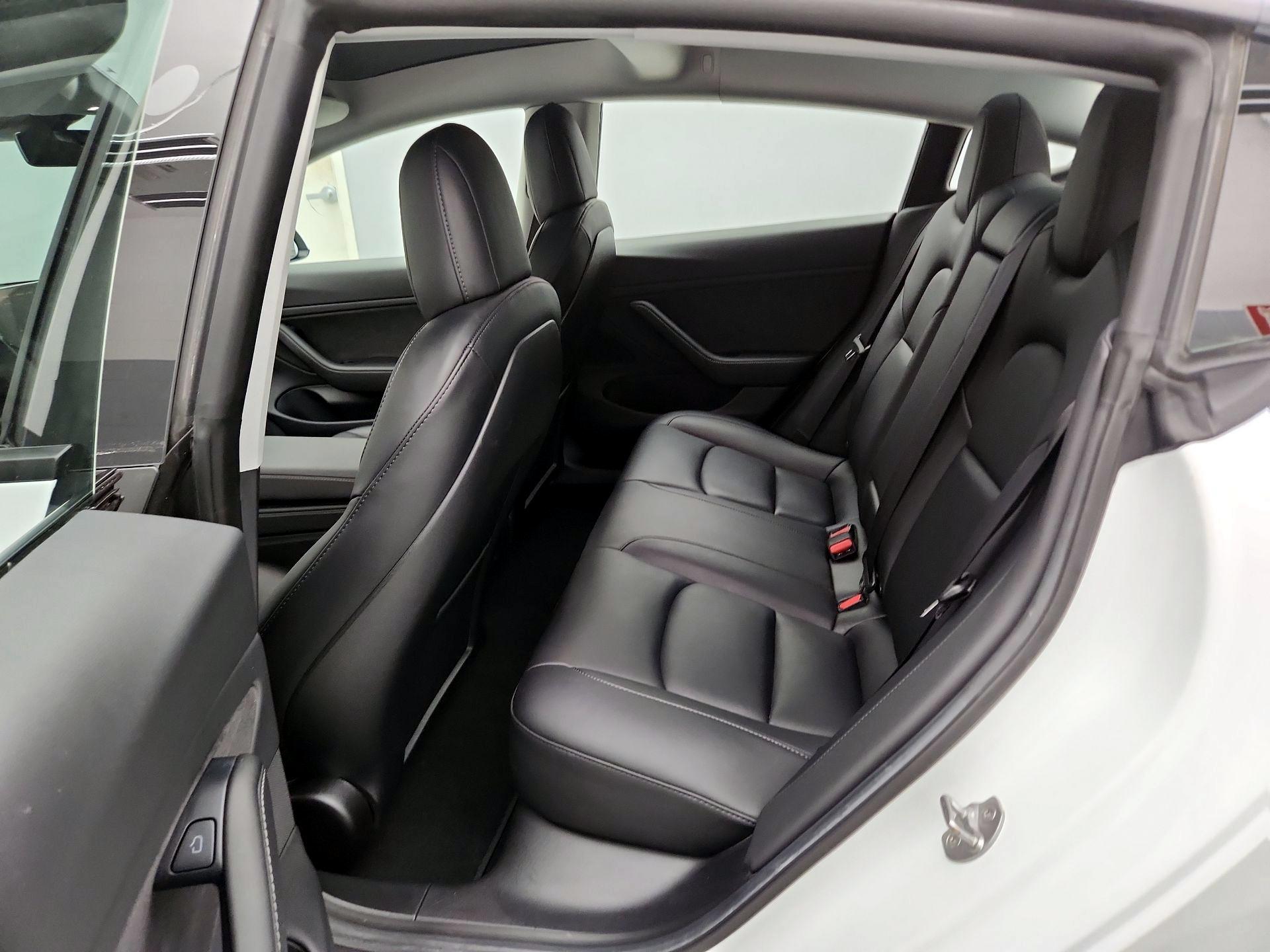 Thumbnail: 2021 Tesla Model 3 - 18