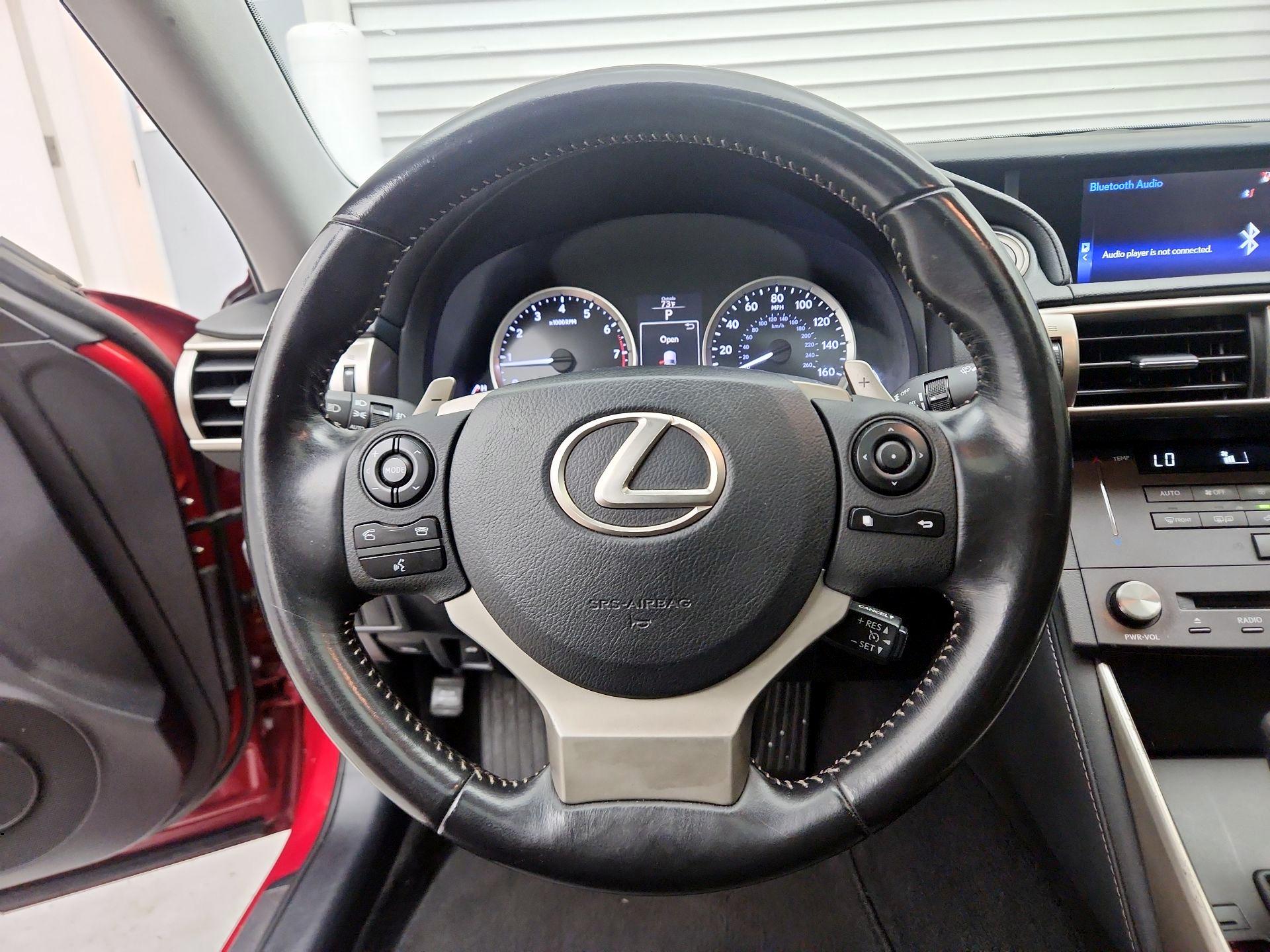Thumbnail: 2015 Lexus IS - 10