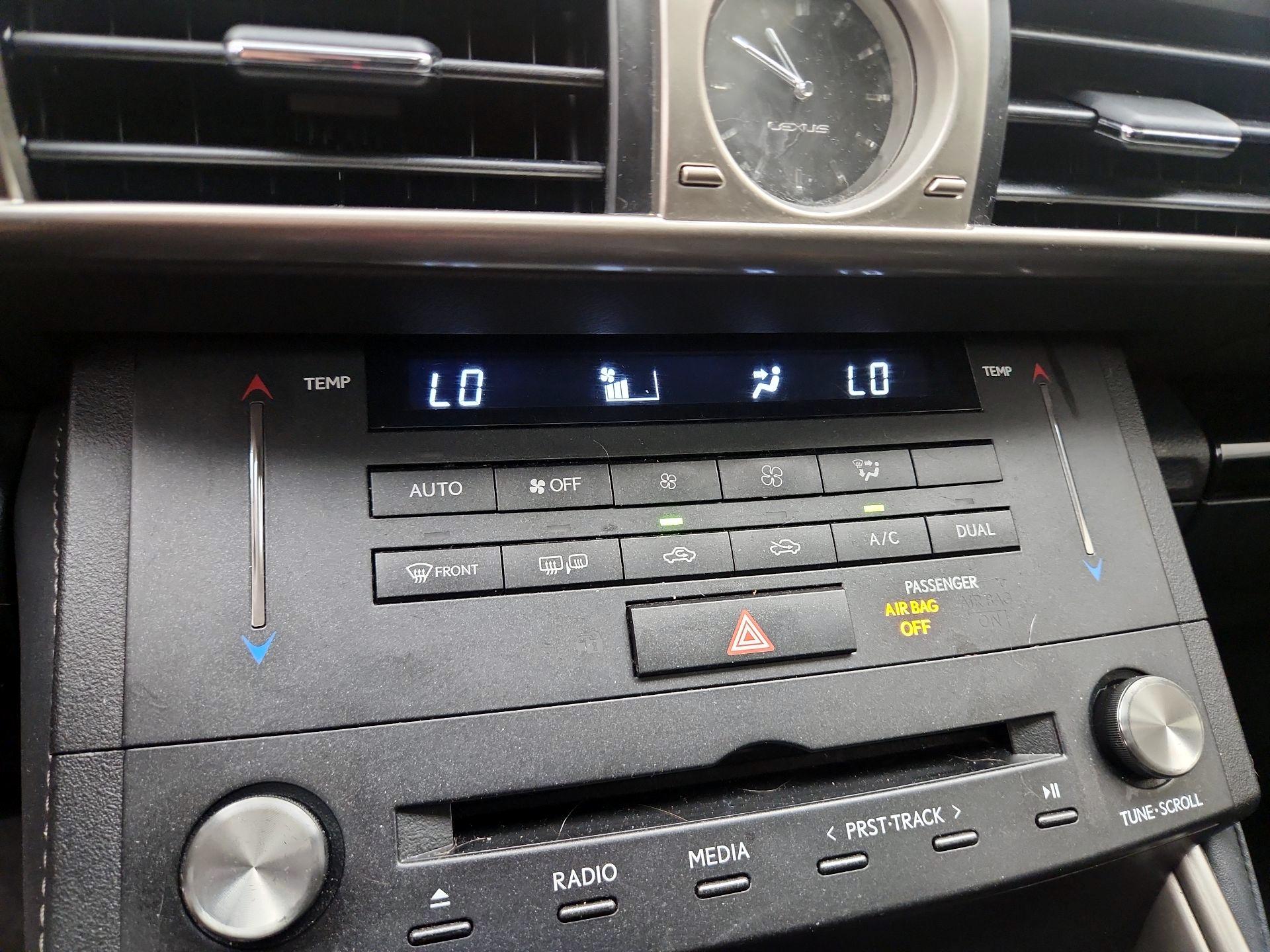 Thumbnail: 2015 Lexus IS - 16