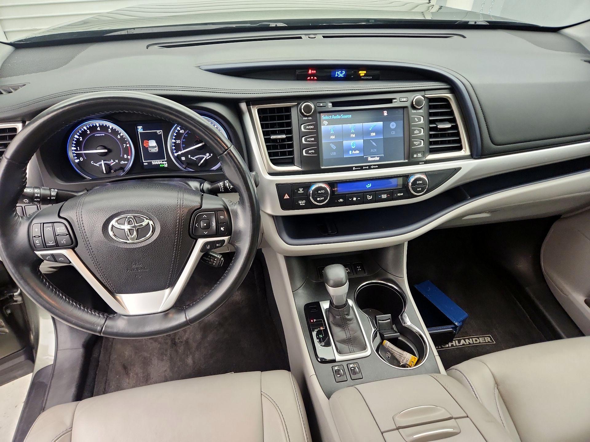 Thumbnail: 2017 Toyota Highlander - 9