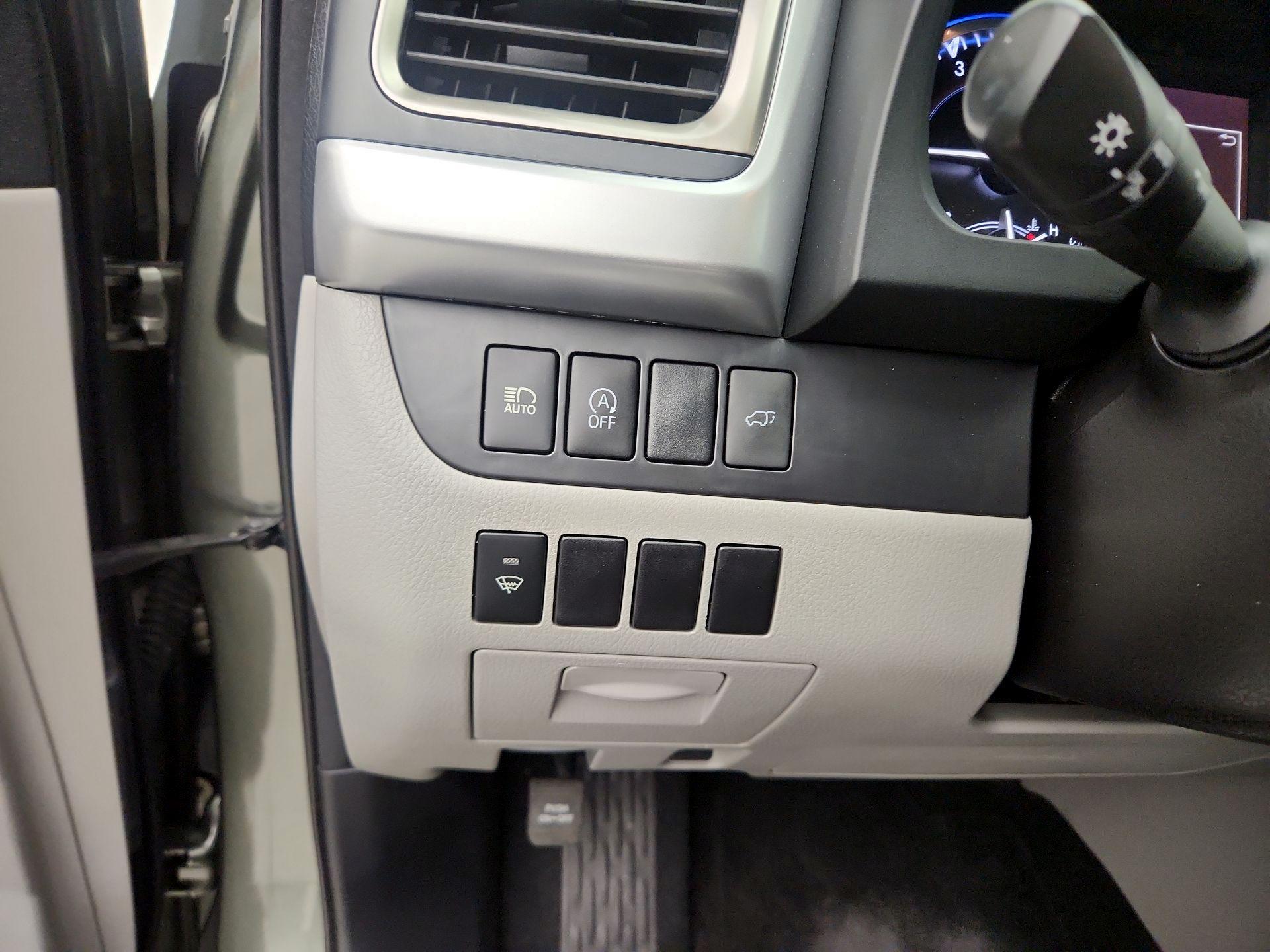 Thumbnail: 2017 Toyota Highlander - 13