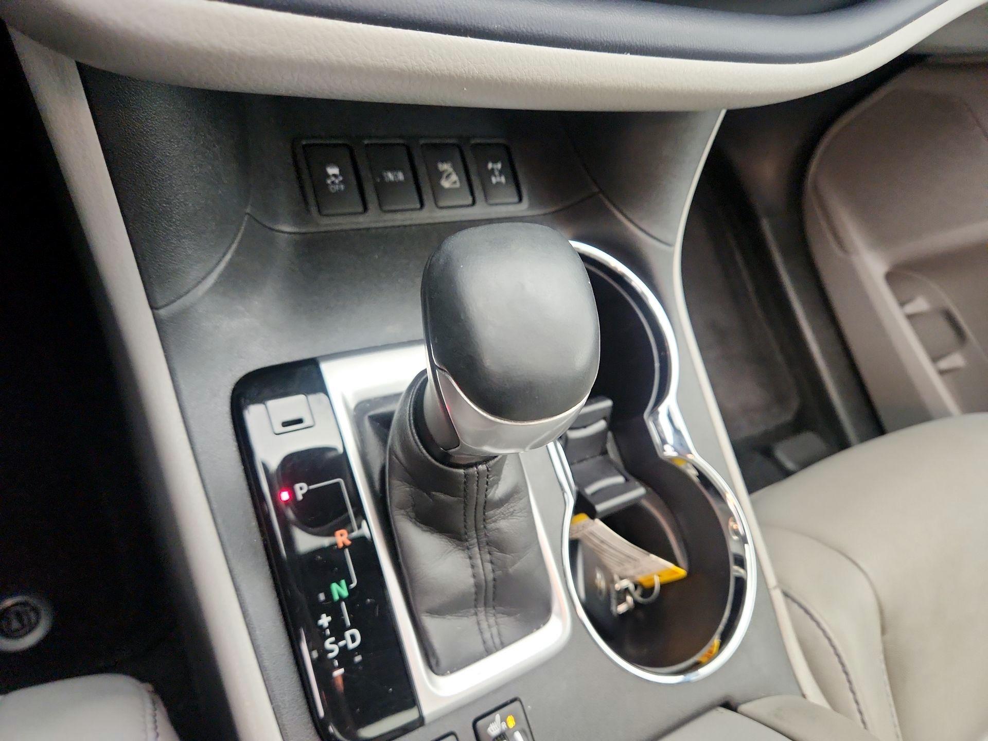 Thumbnail: 2017 Toyota Highlander - 17