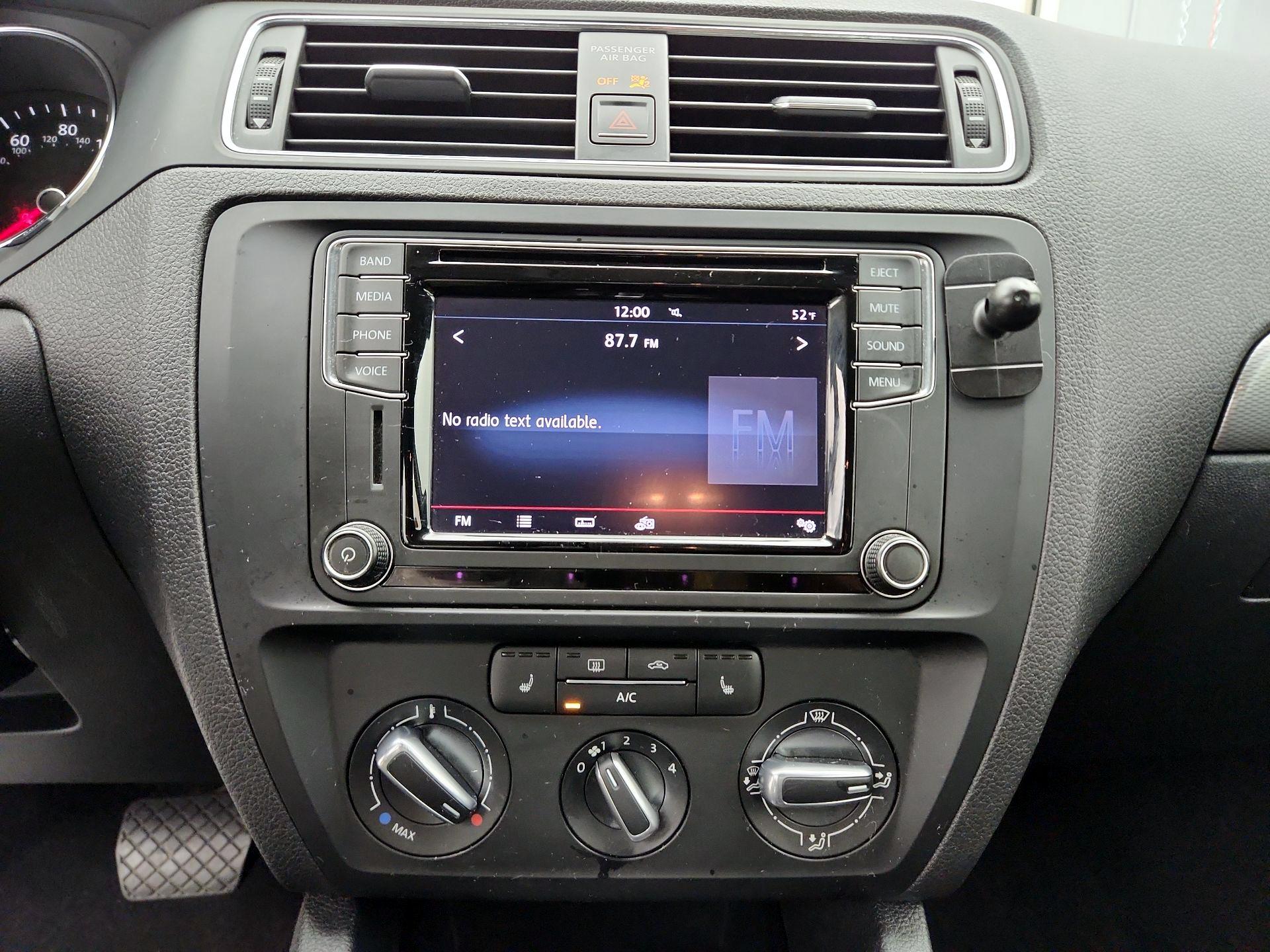 Thumbnail: 2016 Volkswagen Jetta - 15