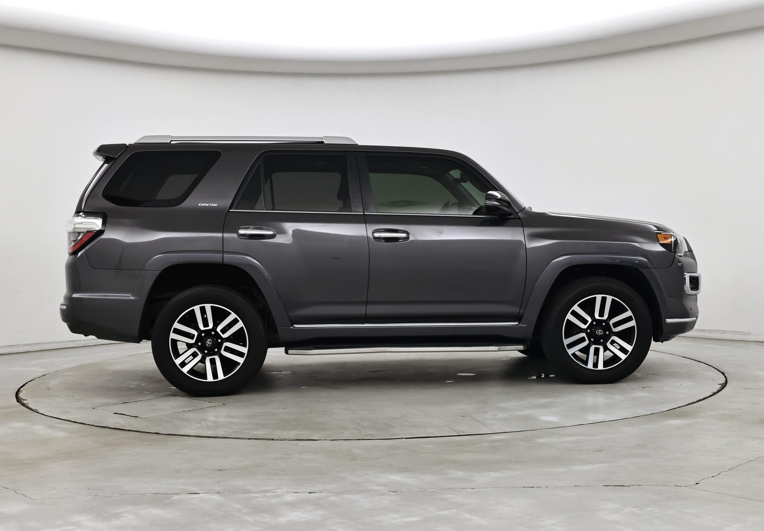 Thumbnail: 2016 Toyota 4Runner - 7