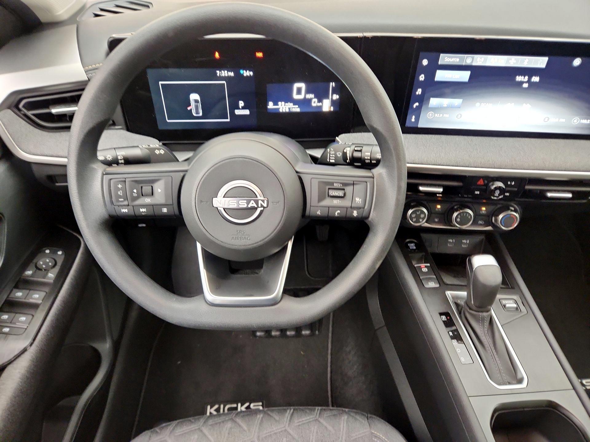 Thumbnail: 2025 Nissan Kicks - 10