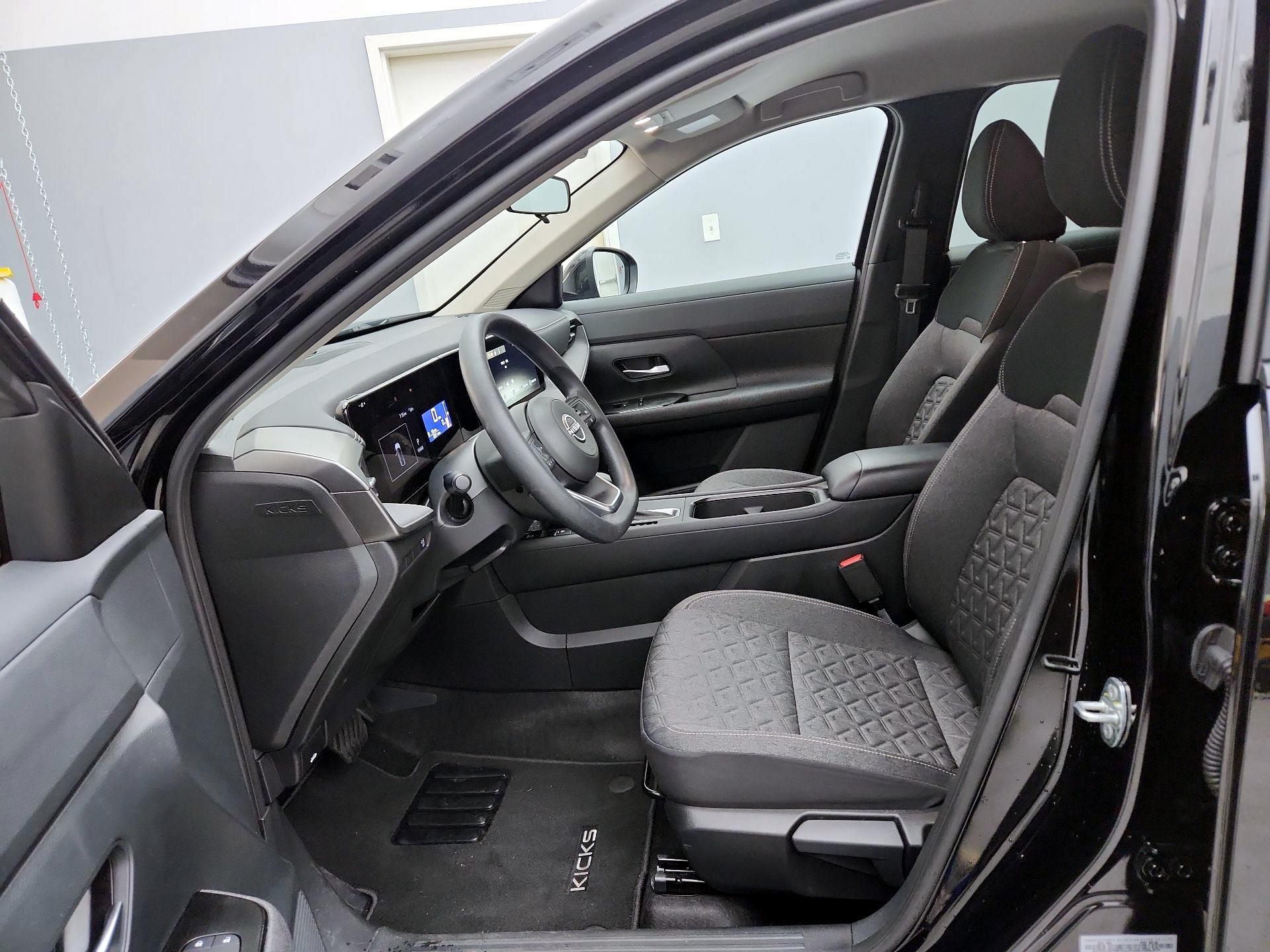 Thumbnail: 2025 Nissan Kicks - 11