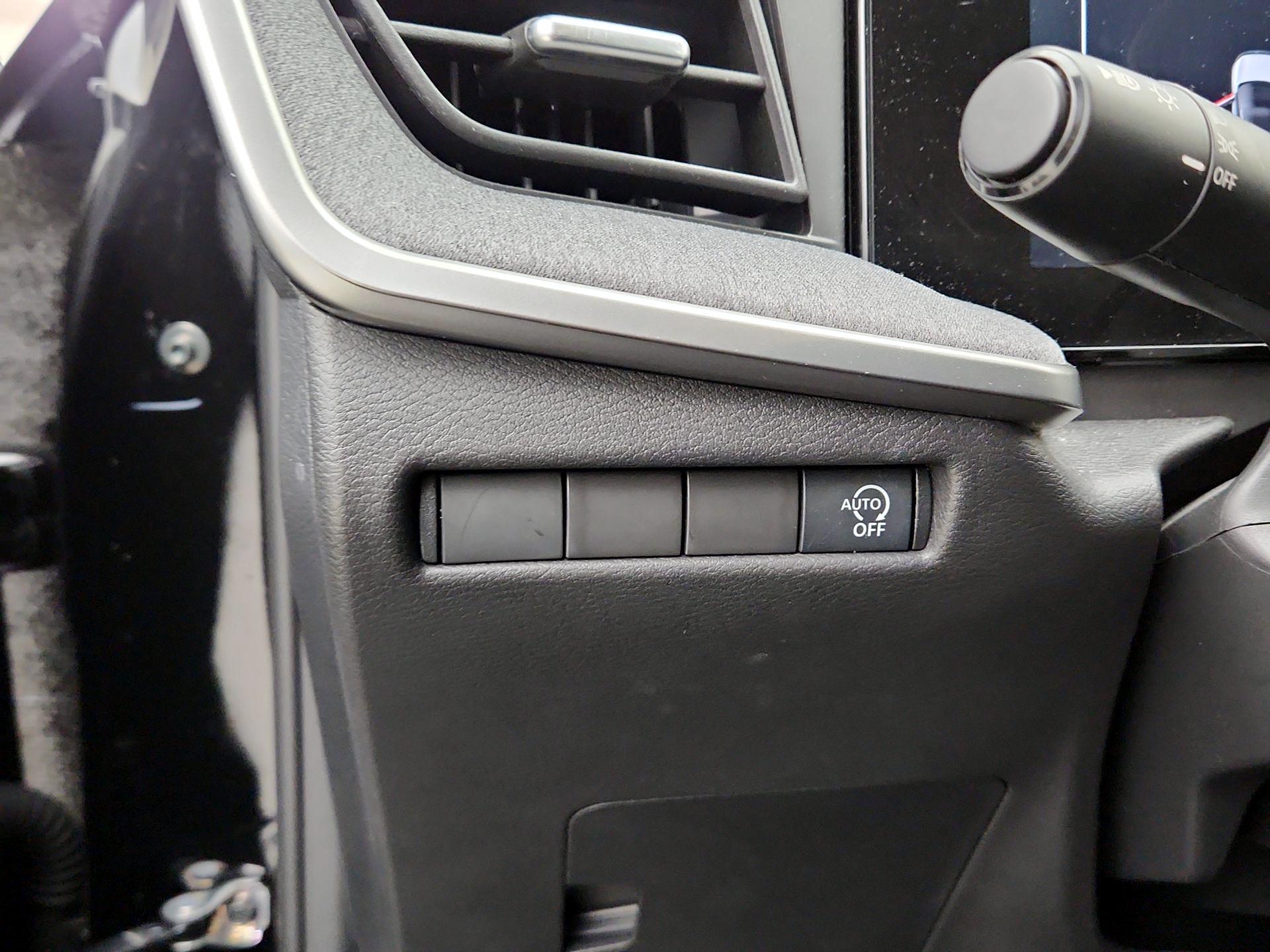 Thumbnail: 2025 Nissan Kicks - 13