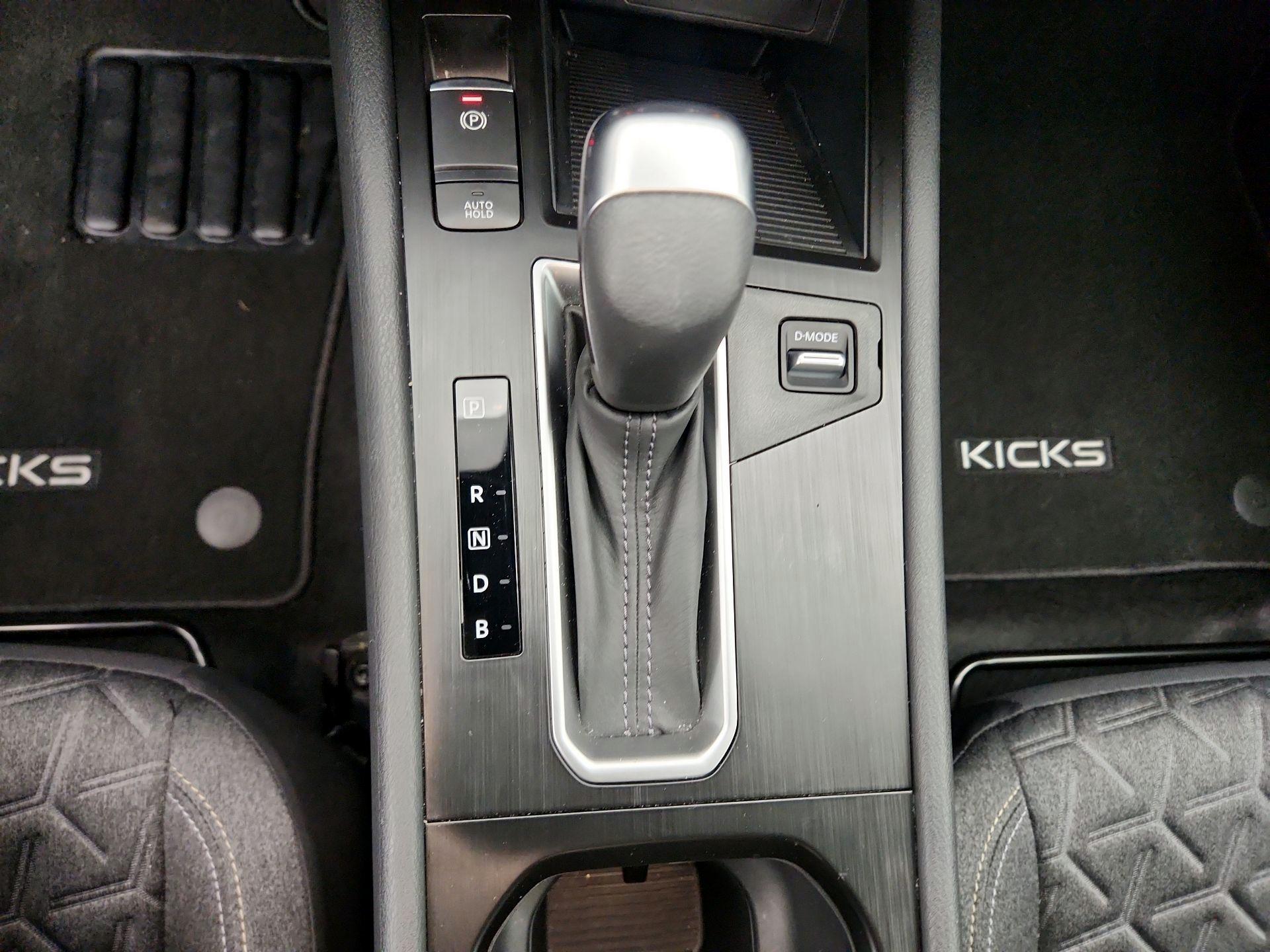 Thumbnail: 2025 Nissan Kicks - 17