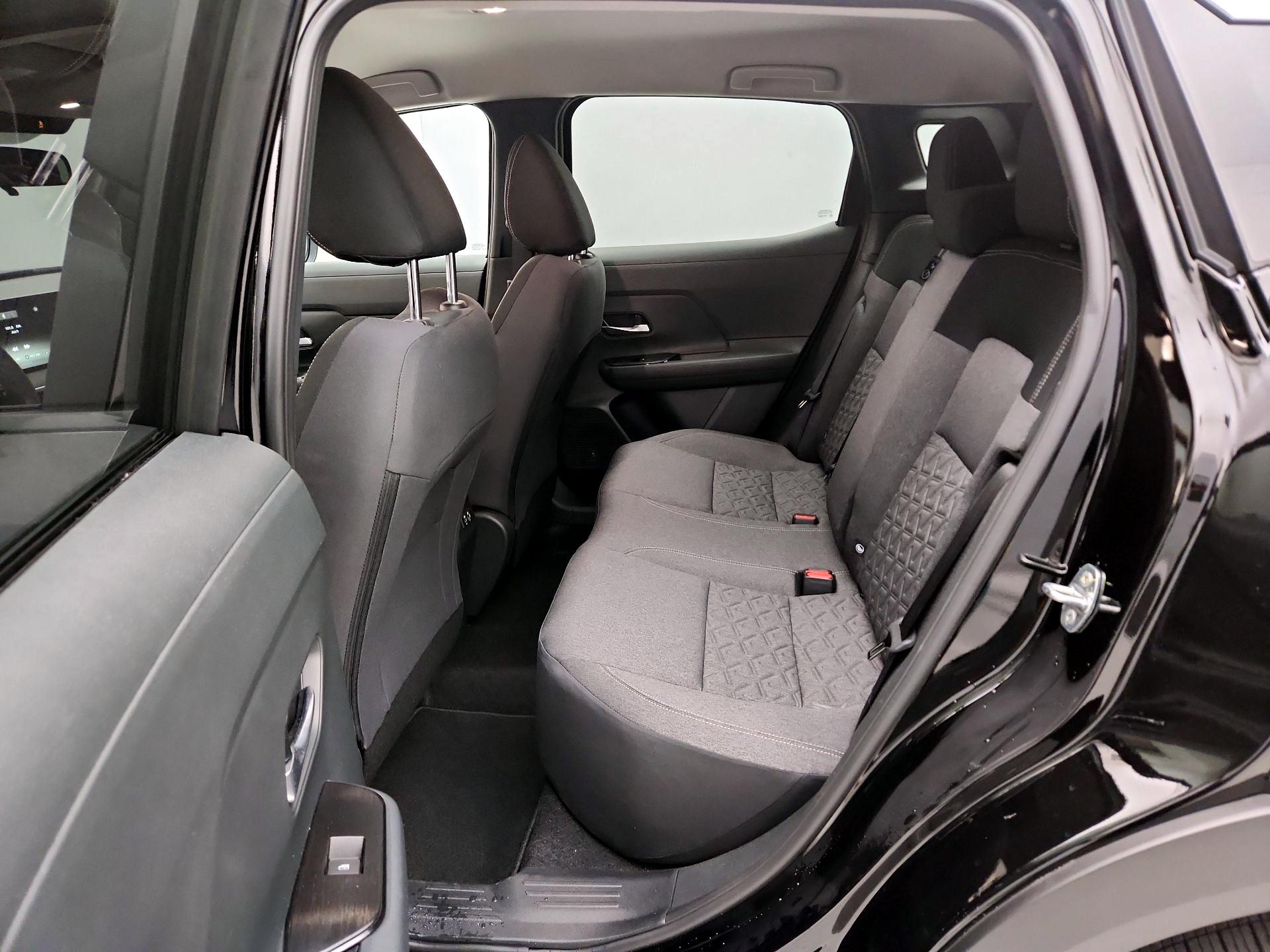 Thumbnail: 2025 Nissan Kicks - 19