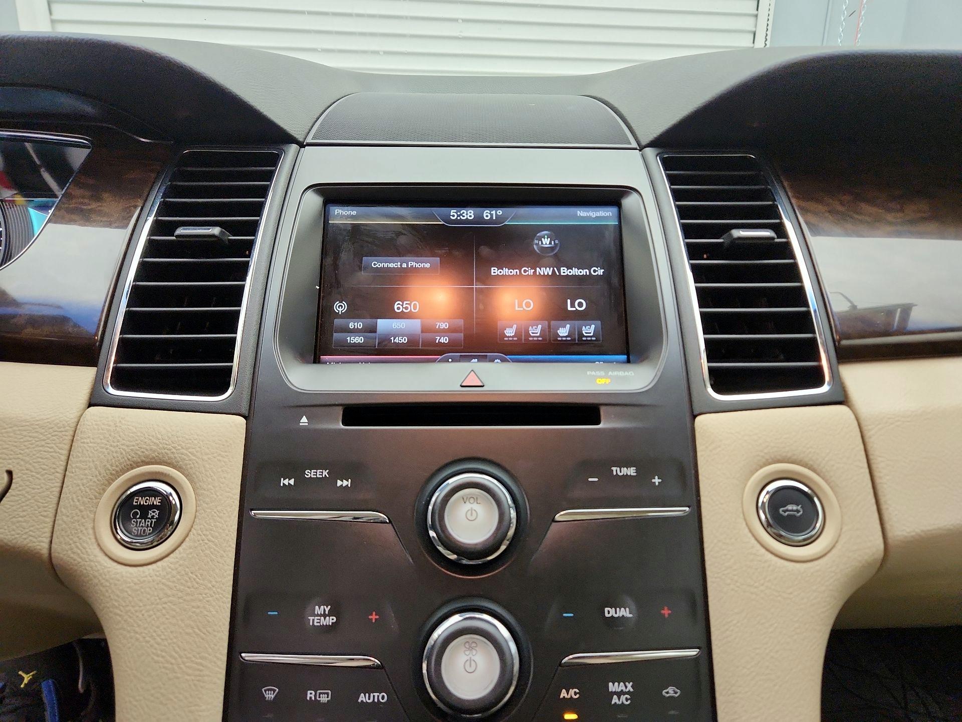 Thumbnail: 2015 Ford Taurus - 15