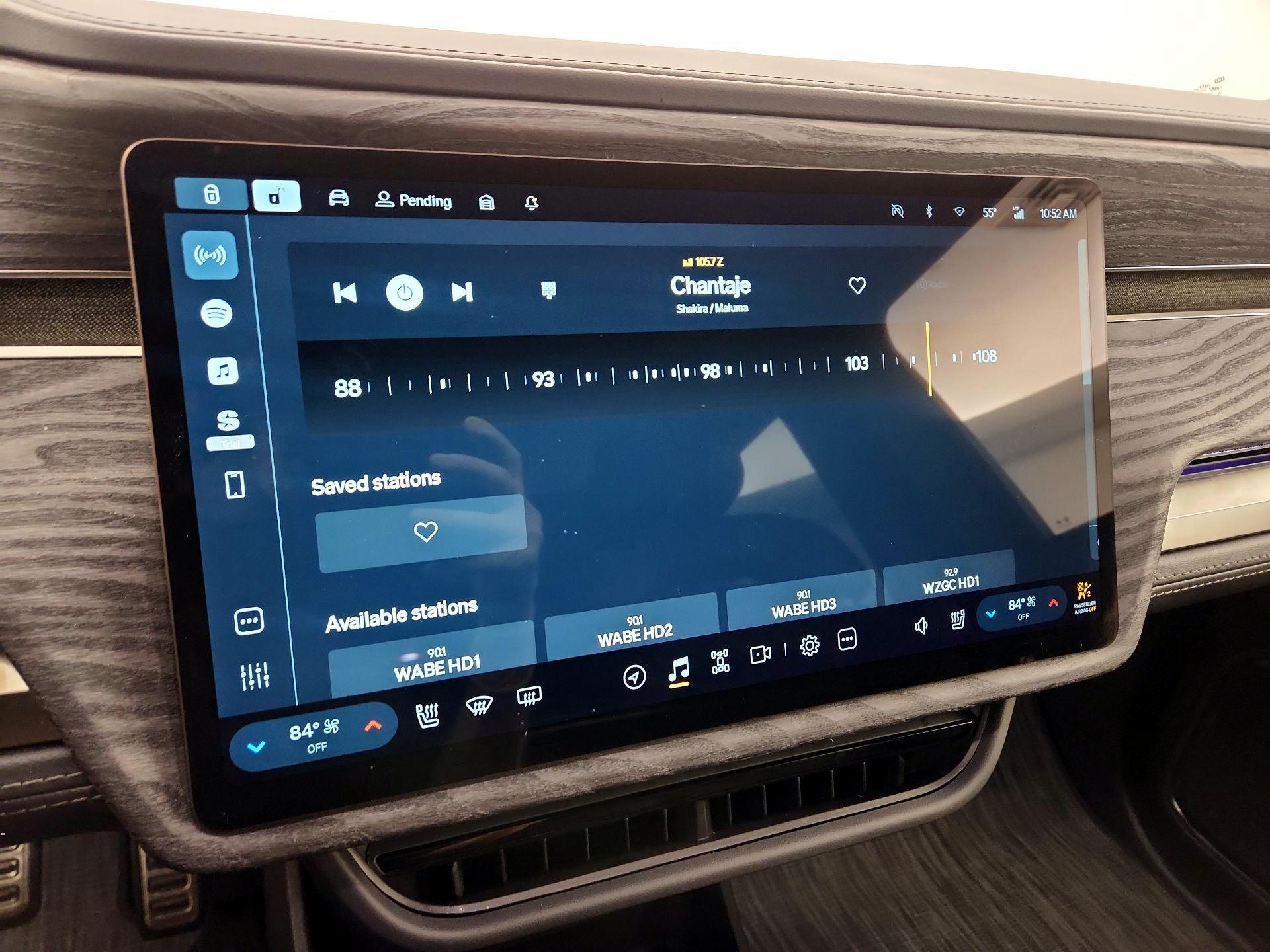 Thumbnail: 2022 Rivian R1S - 14