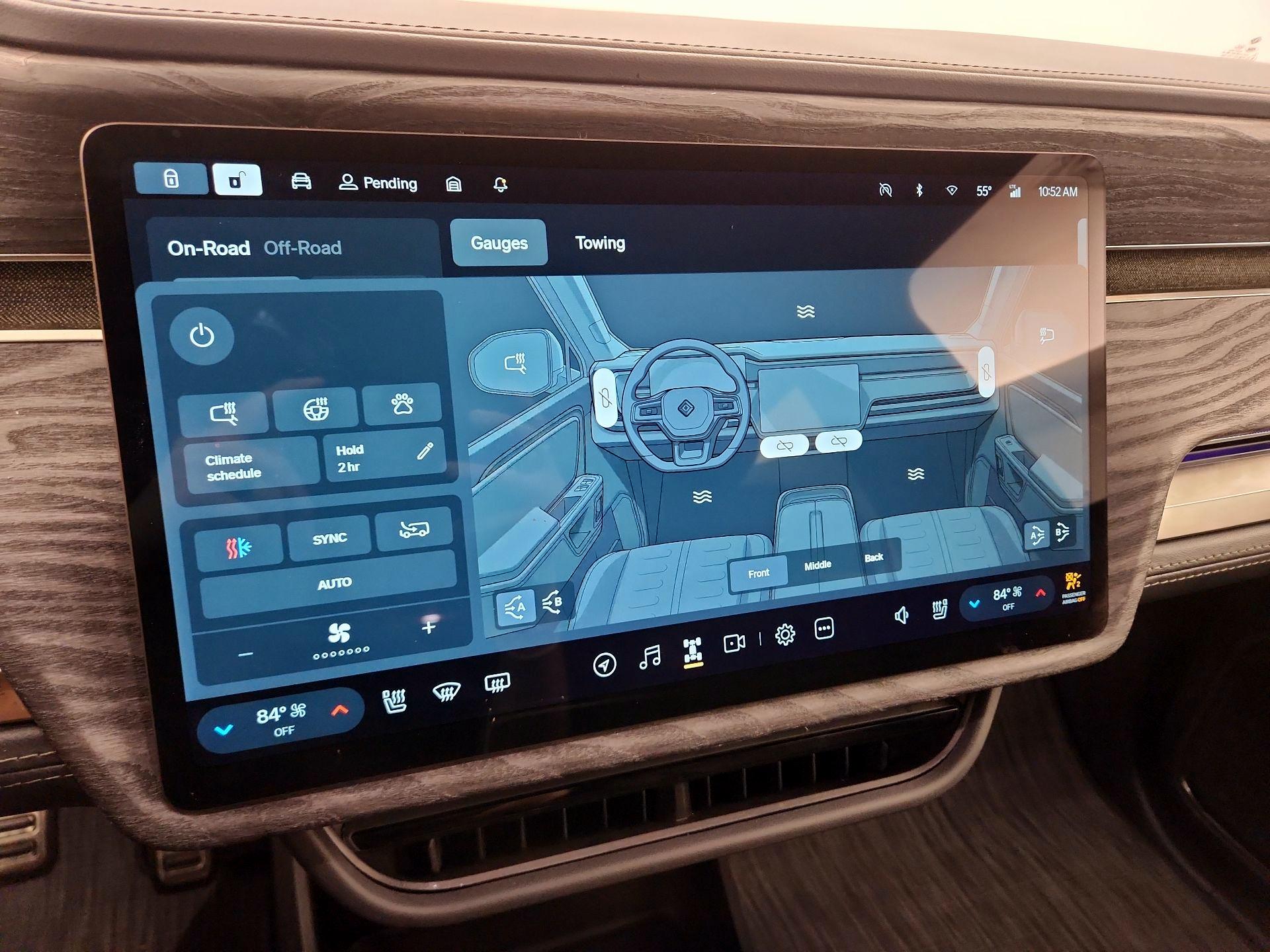 Thumbnail: 2022 Rivian R1S - 15