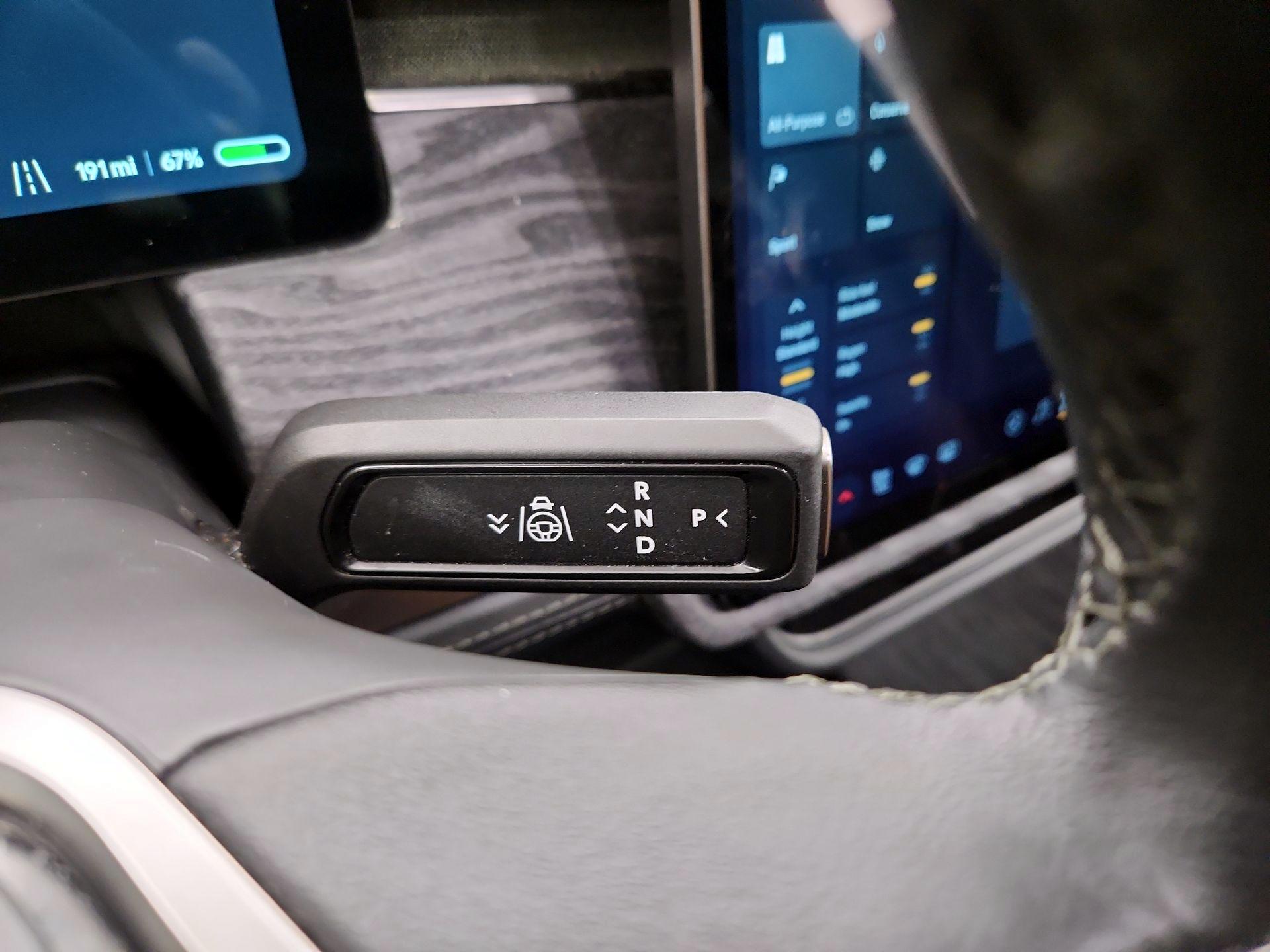 Thumbnail: 2022 Rivian R1S - 16