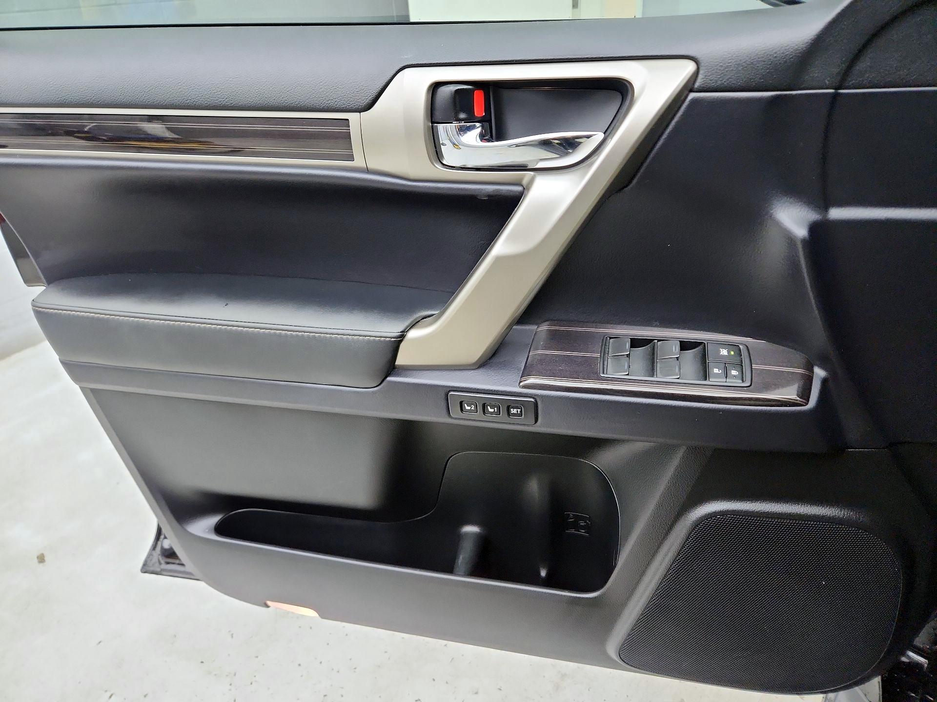 Thumbnail: 2021 Lexus GX - 12