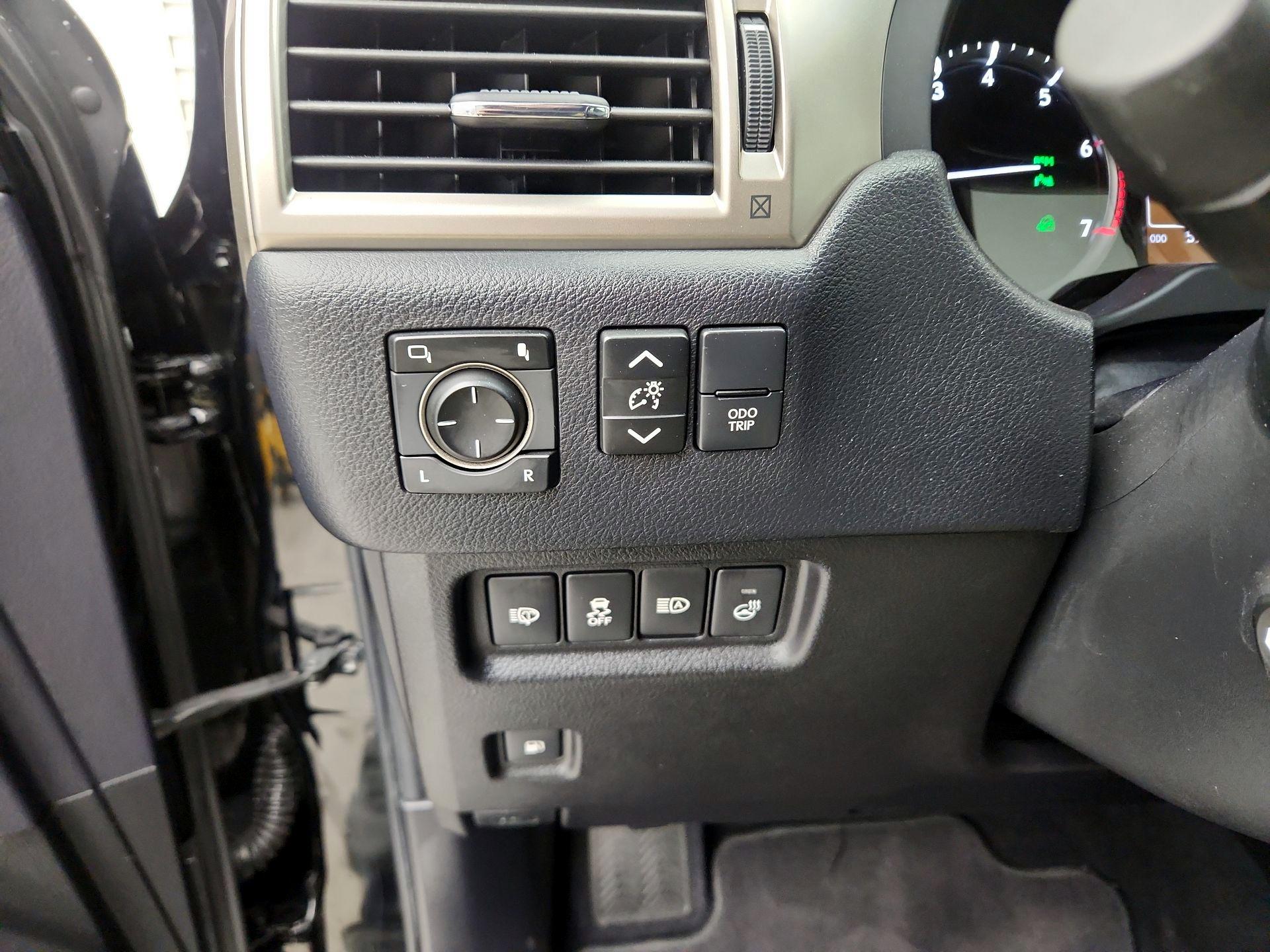 Thumbnail: 2021 Lexus GX - 13