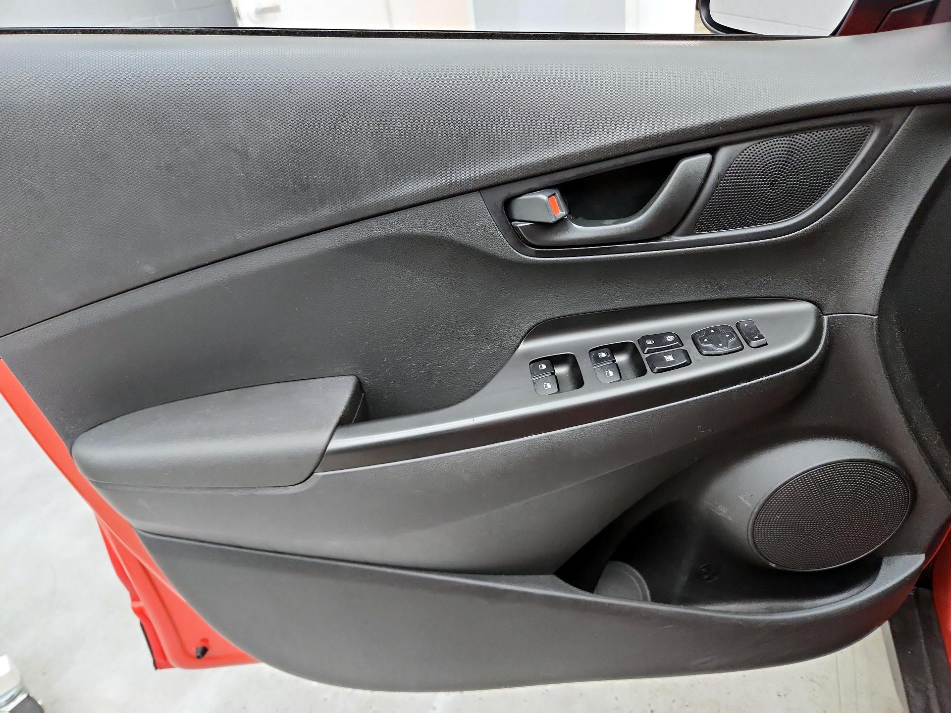 Thumbnail: 2020 Hyundai Kona - 12