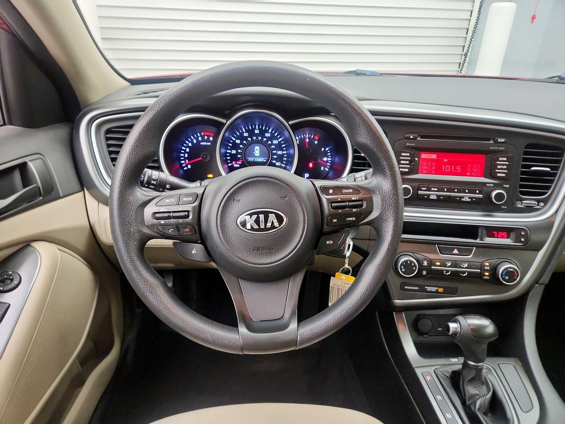 Thumbnail: 2015 Kia Optima - 10