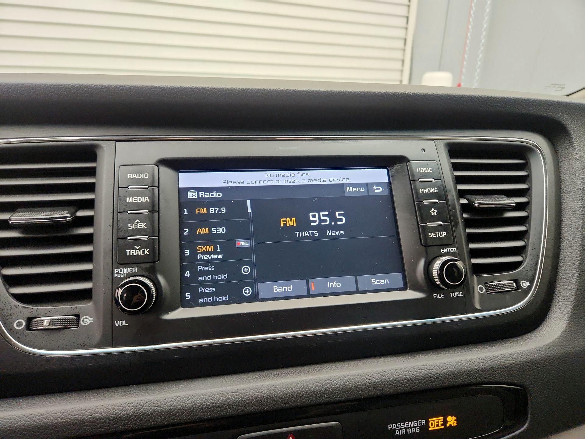 Thumbnail: 2019 Kia Sedona - 15