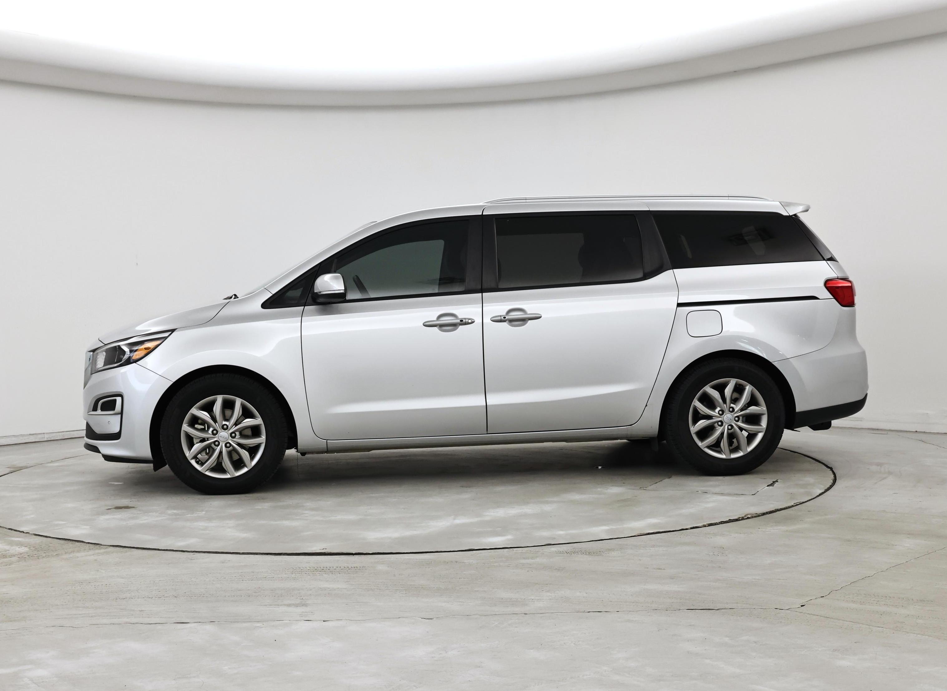 Thumbnail: 2019 Kia Sedona - 3