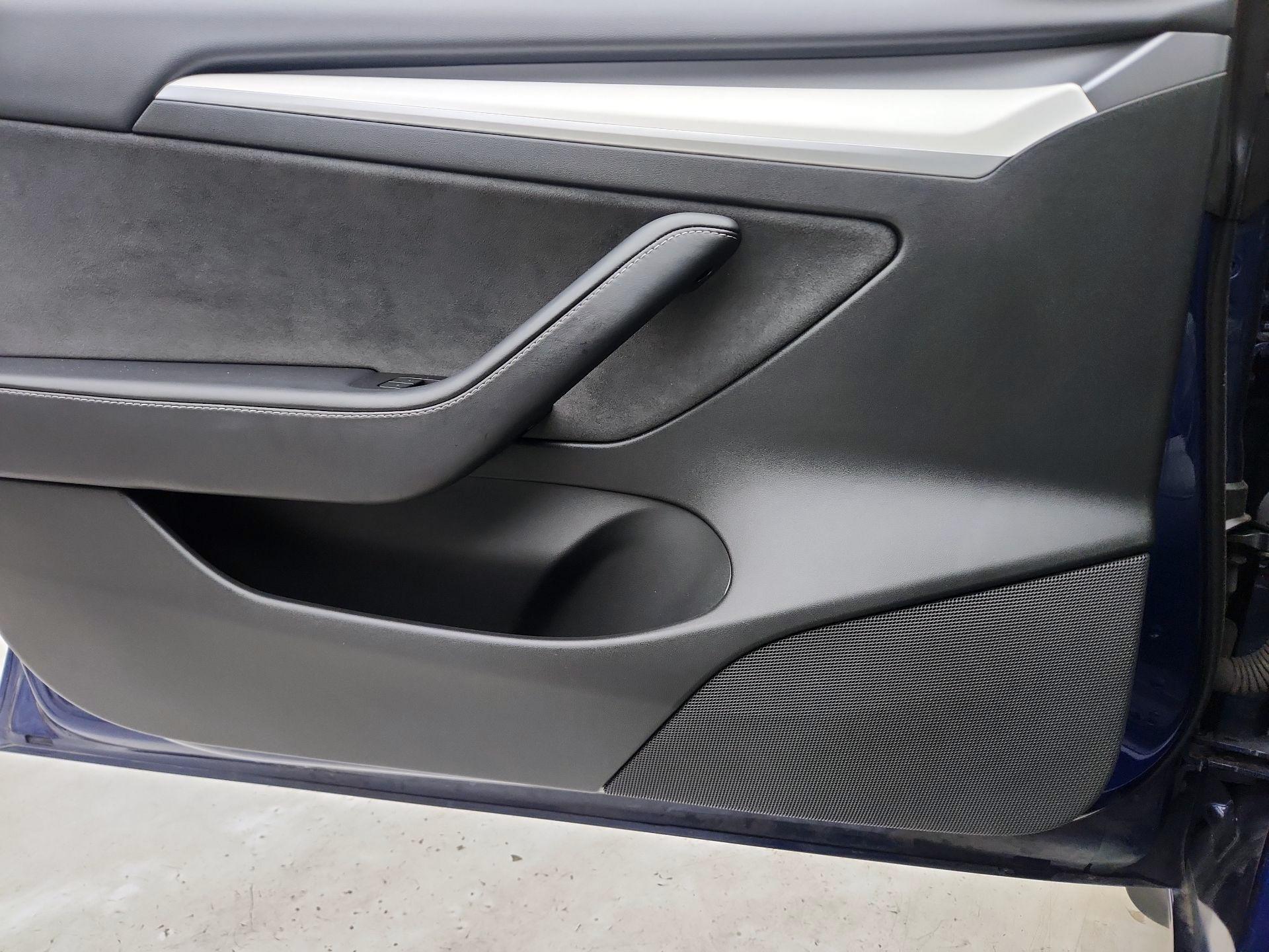 Thumbnail: 2023 Tesla Model 3 - 12