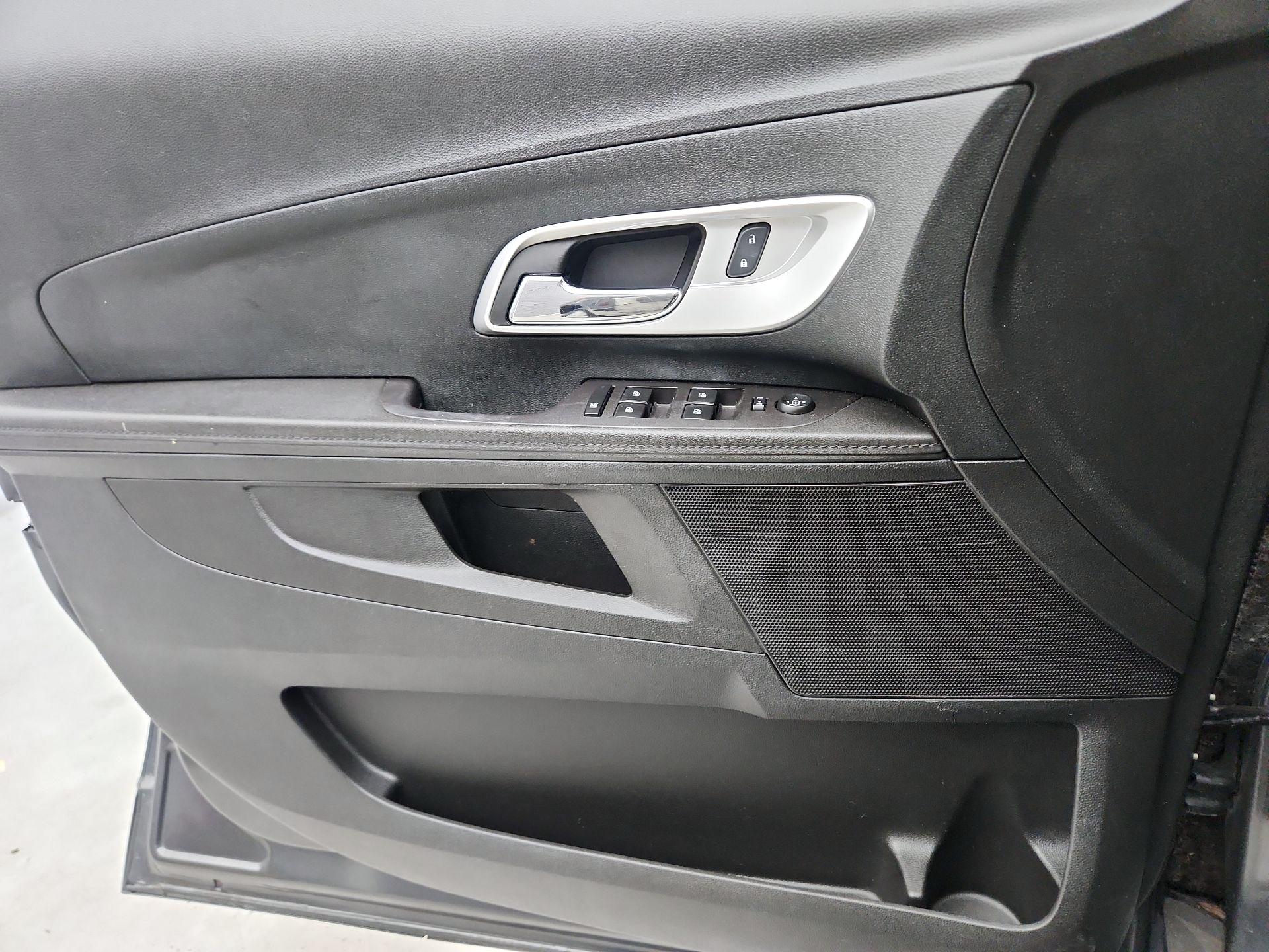 Thumbnail: 2017 Chevrolet Equinox - 12