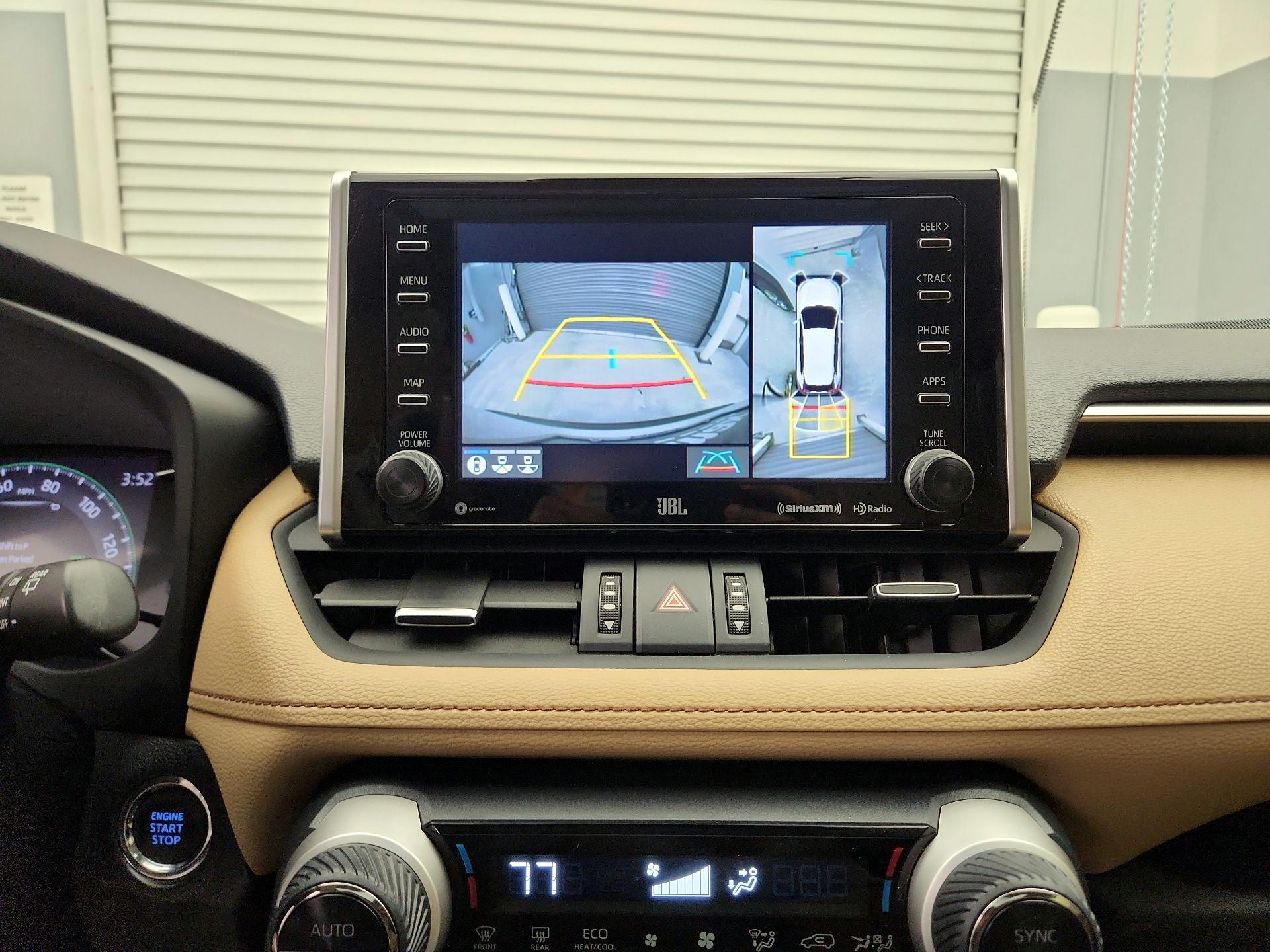 Thumbnail: 2020 Toyota RAV4 - 15