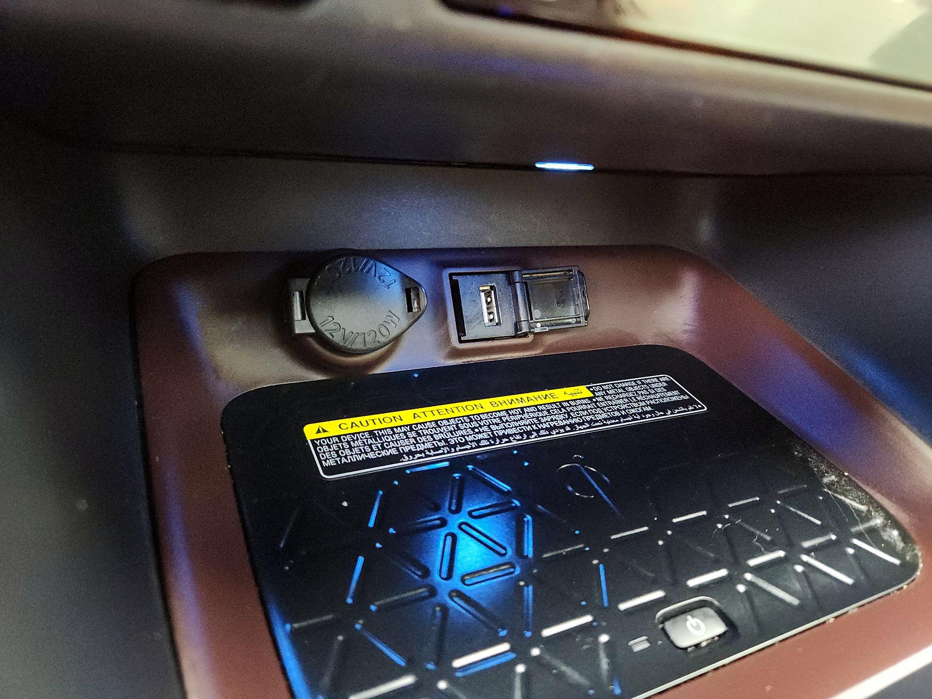 Thumbnail: 2020 Toyota RAV4 - 19