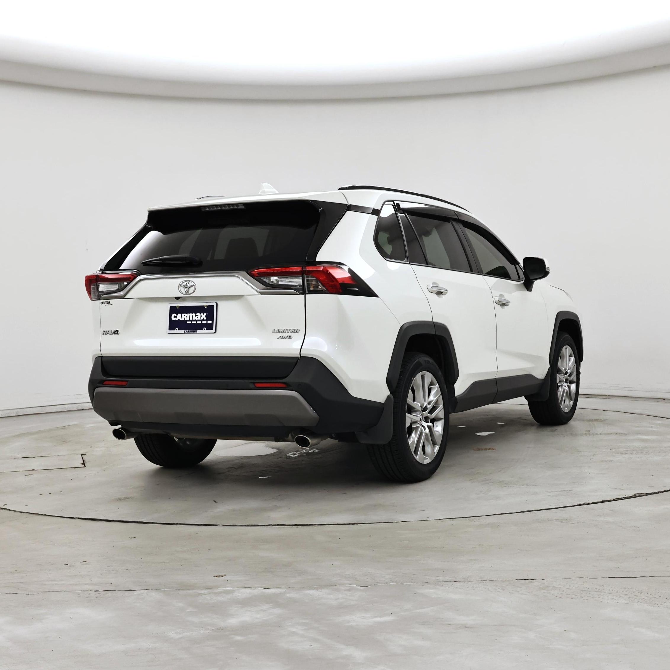 Thumbnail: 2020 Toyota RAV4 - 8