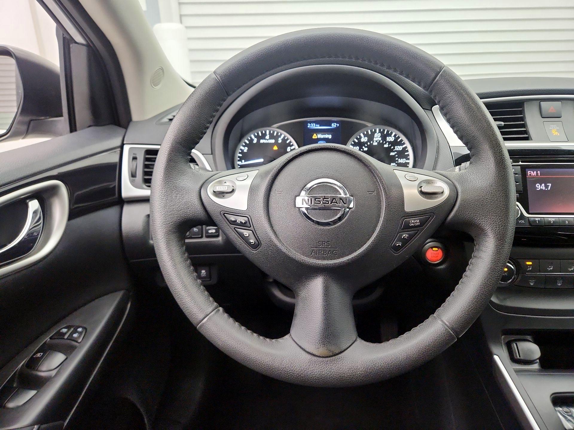 Thumbnail: 2017 Nissan Sentra - 10