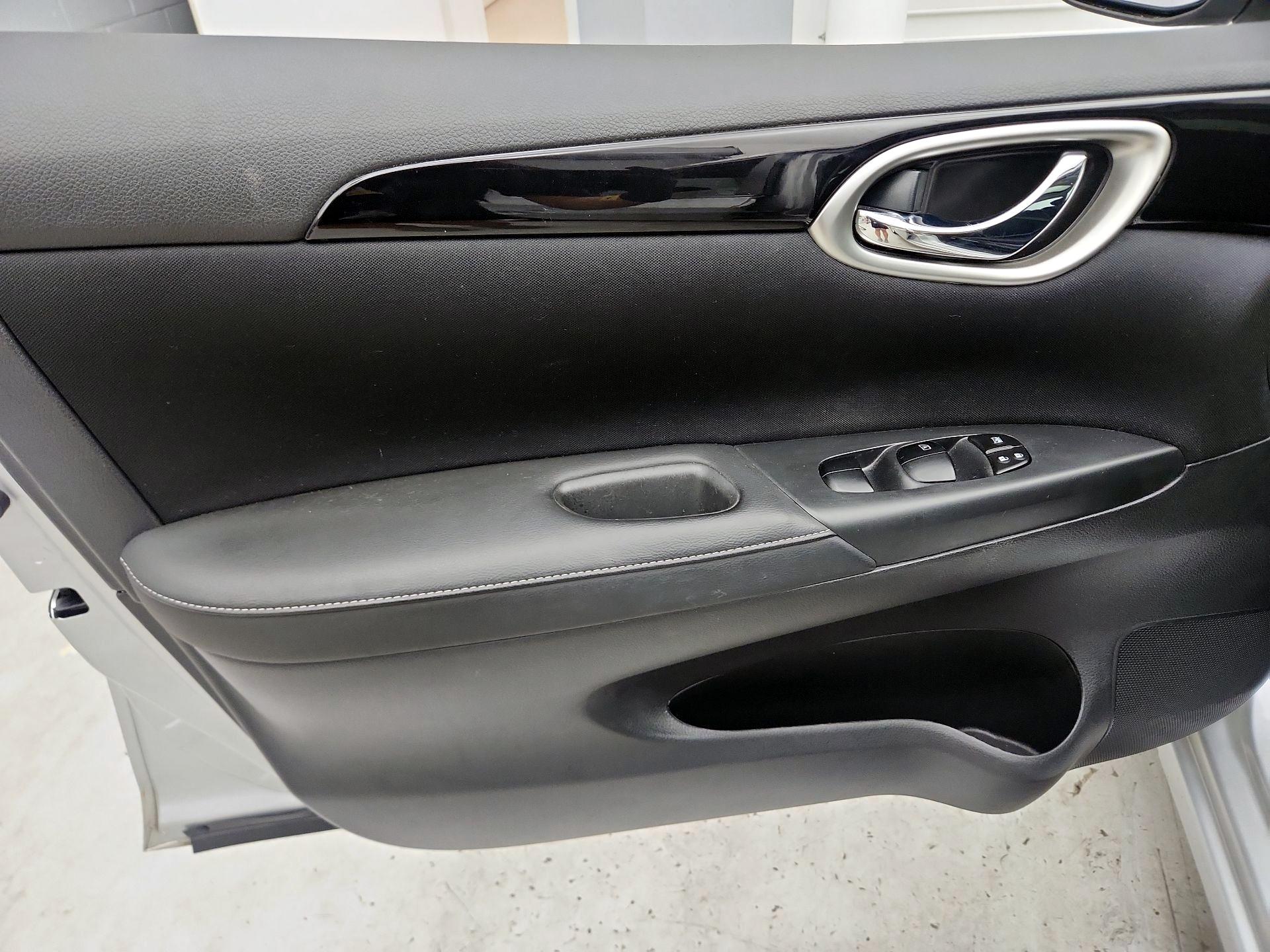 Thumbnail: 2017 Nissan Sentra - 12