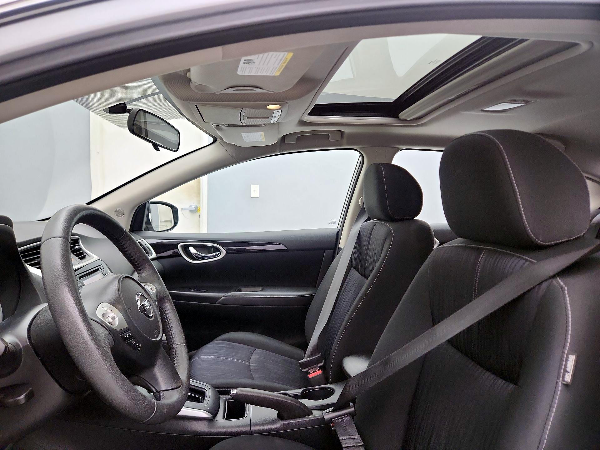 Thumbnail: 2017 Nissan Sentra - 18