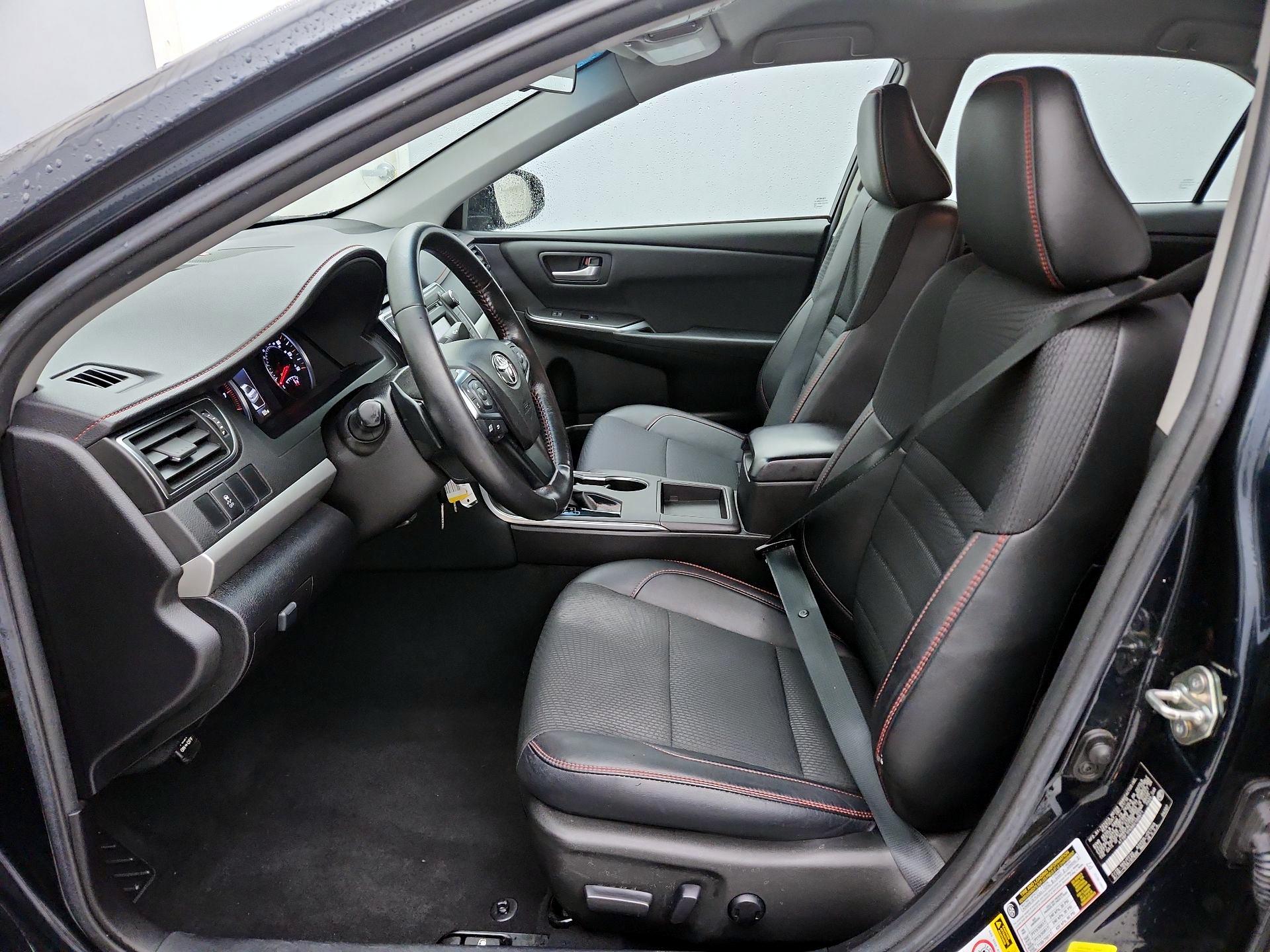 Thumbnail: 2016 Toyota Camry - 11